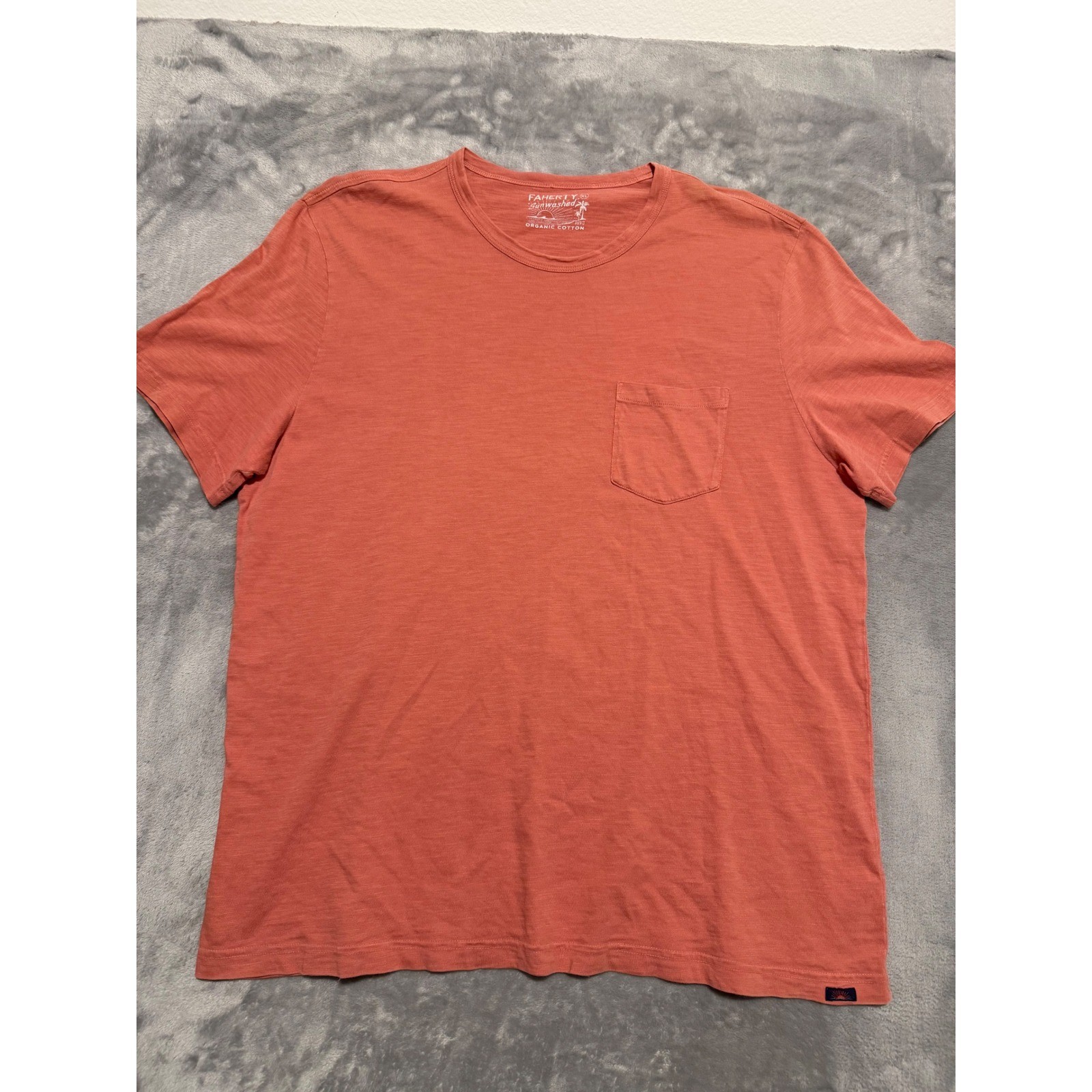Faherty Sunwashed Pocket Tee Mens XL Pink Organic Cotton Short Sleeve T-Shirt