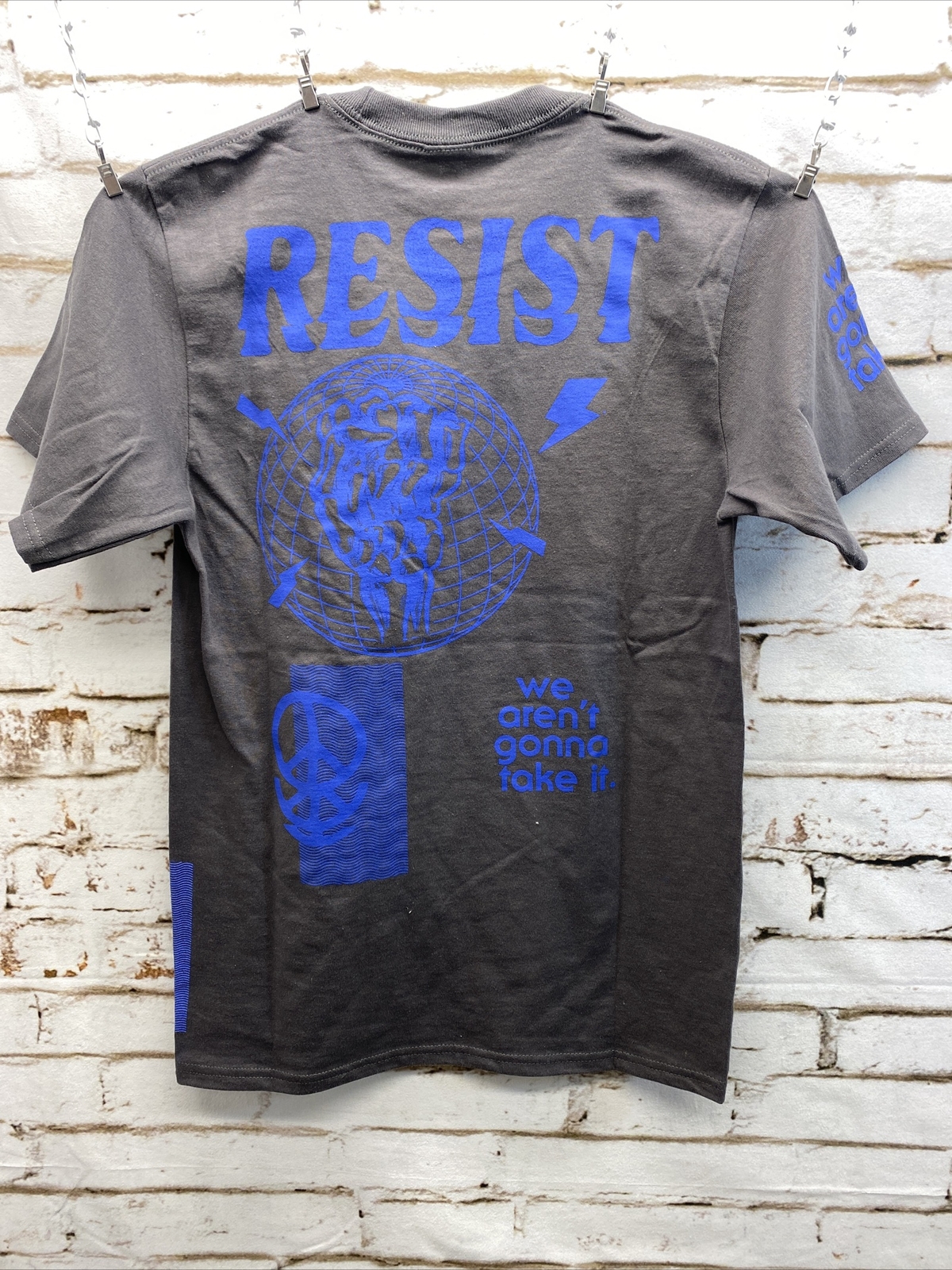Empyre Resist Charcoal T-Shirt Men&rsquo;s Size S NWOT