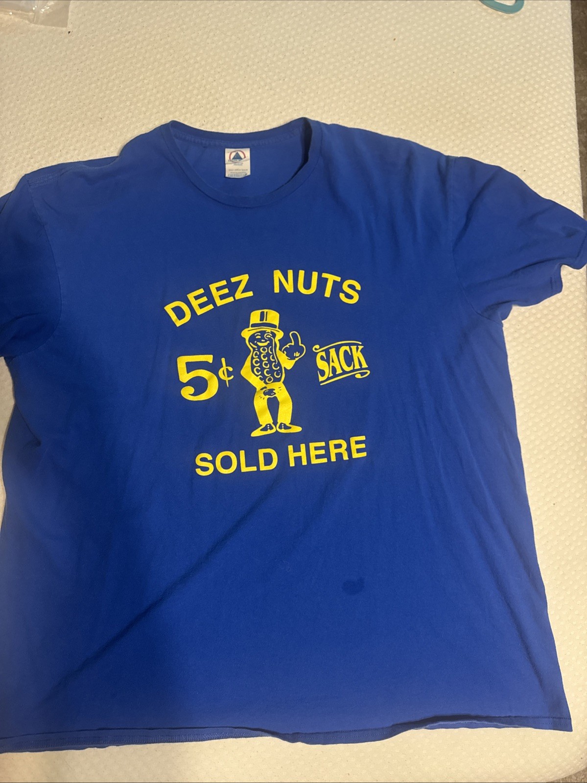 Men’s 2XL short sleeve “DEEZ NUTS”