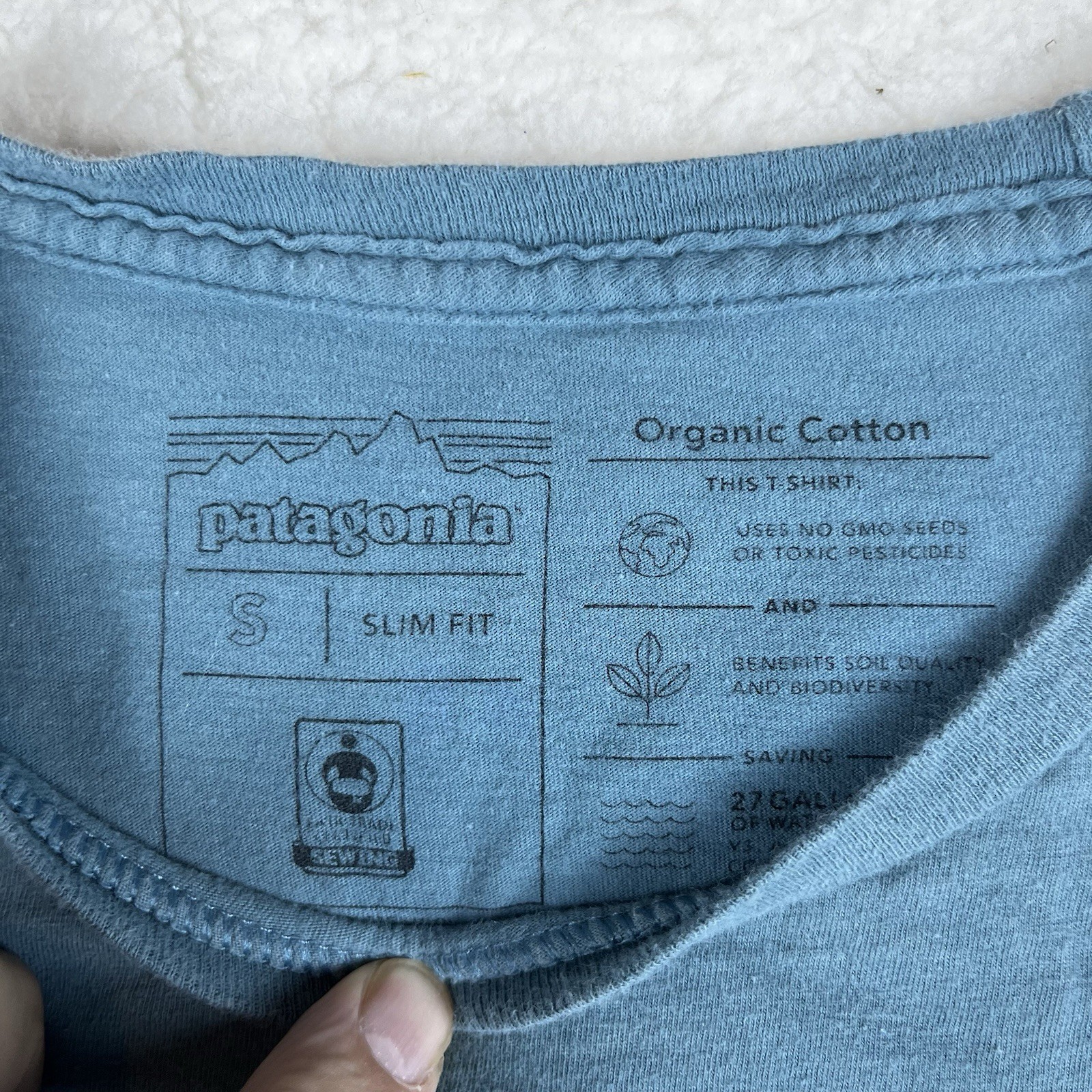 Patagonia Mens Slim Fit Small Teal Green Graphic Tshirt Bear Logo Hiking Outdoor