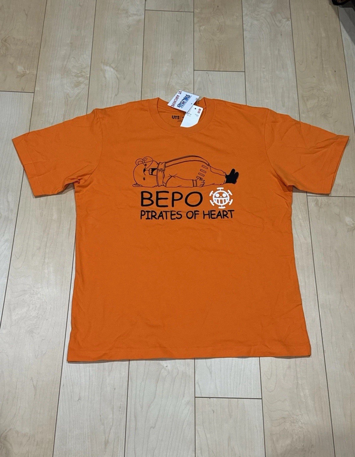 ONE PIECE Uniqlo T Shirt US M Medium BEPO PIRATES HEART comic Anime Manga show