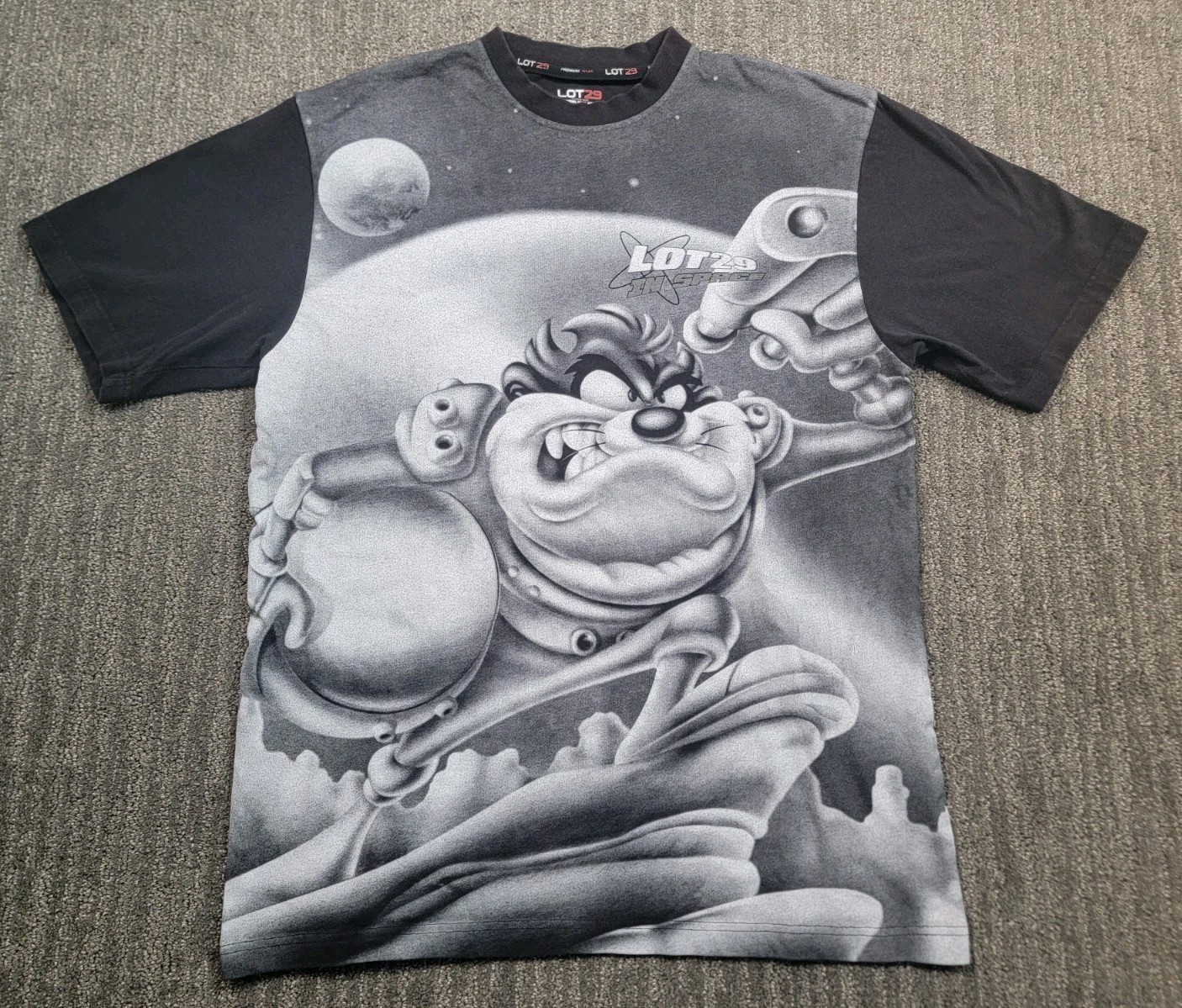 Vintage Y2K Lot29 Looney Tunes Taz in Space Men&rsquo;s Large Streetwear Graphic Tee