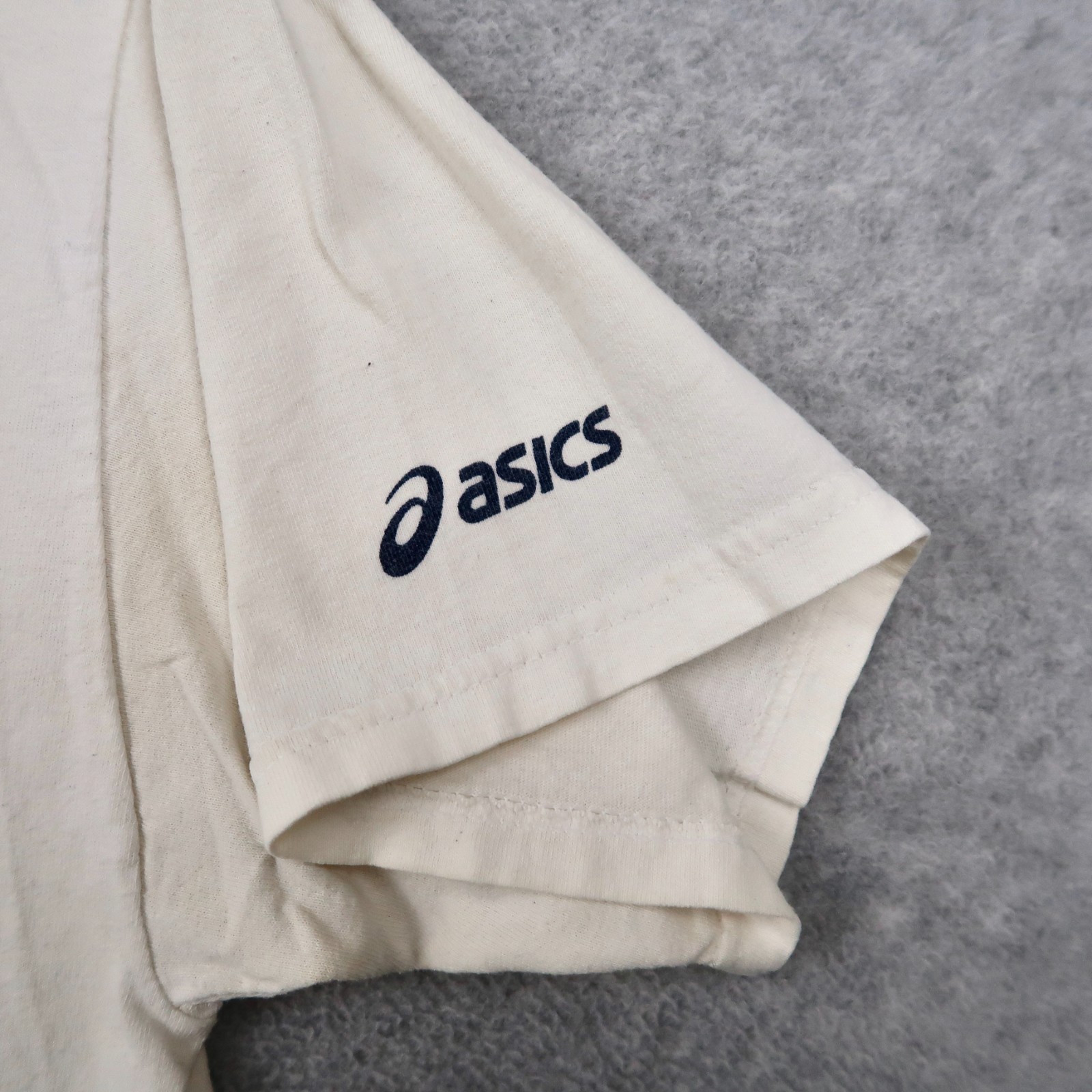 Vintage Y2K ASICS T Shirt L White Short Sleeve Sound Mind Sound Body Graphic