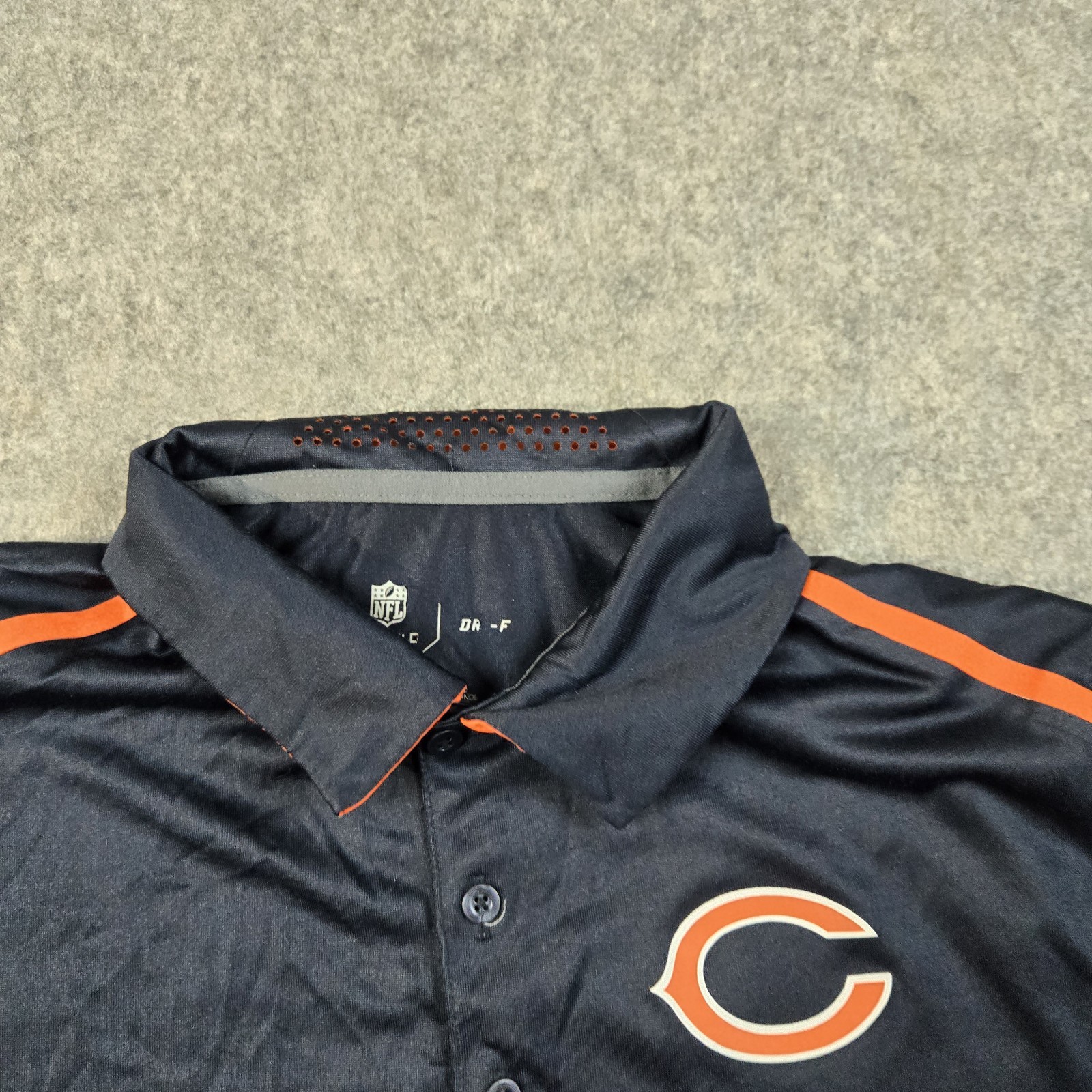 Nike Chicago Bears Polo Shirt Mens Small Blue Logo DRI-FIT On Field NFL Golf