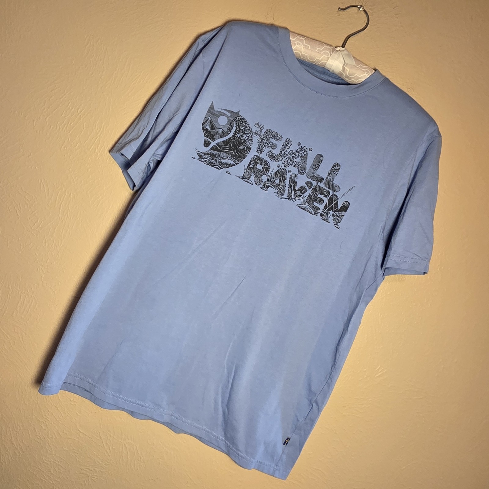 Fjallraven Lush Logo Graphic Tee Men&rsquo;s M Blue Short Sleeve Outdoor Hiking Shirt