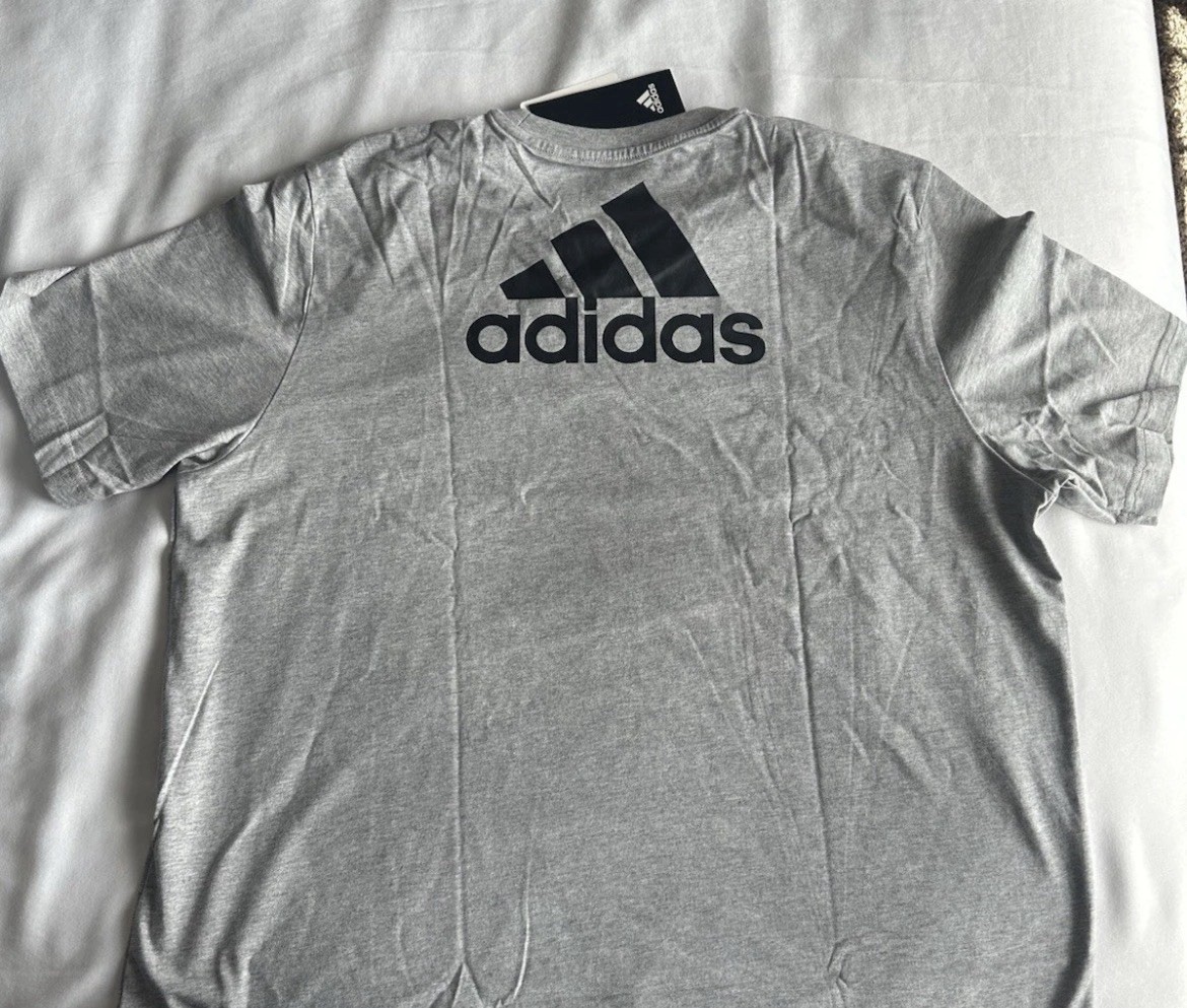 Adidas Fresh Short Sleeve Shirt Mens Tee Logo Back Gray X-Large New tags In Bag