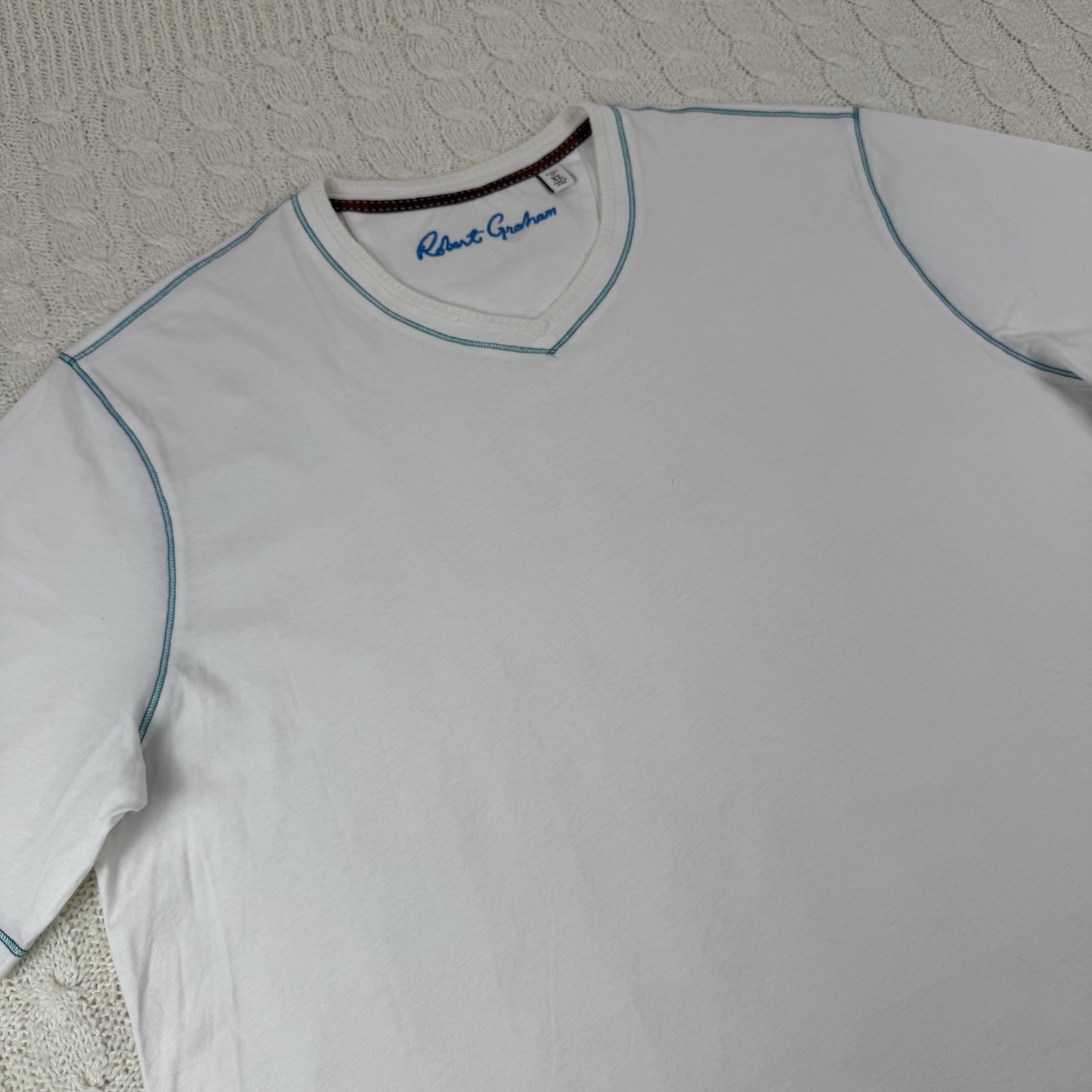 Robert Graham Classic Fit V Neck T-Shirt Men’s Size XL White Knit Supima Cotton