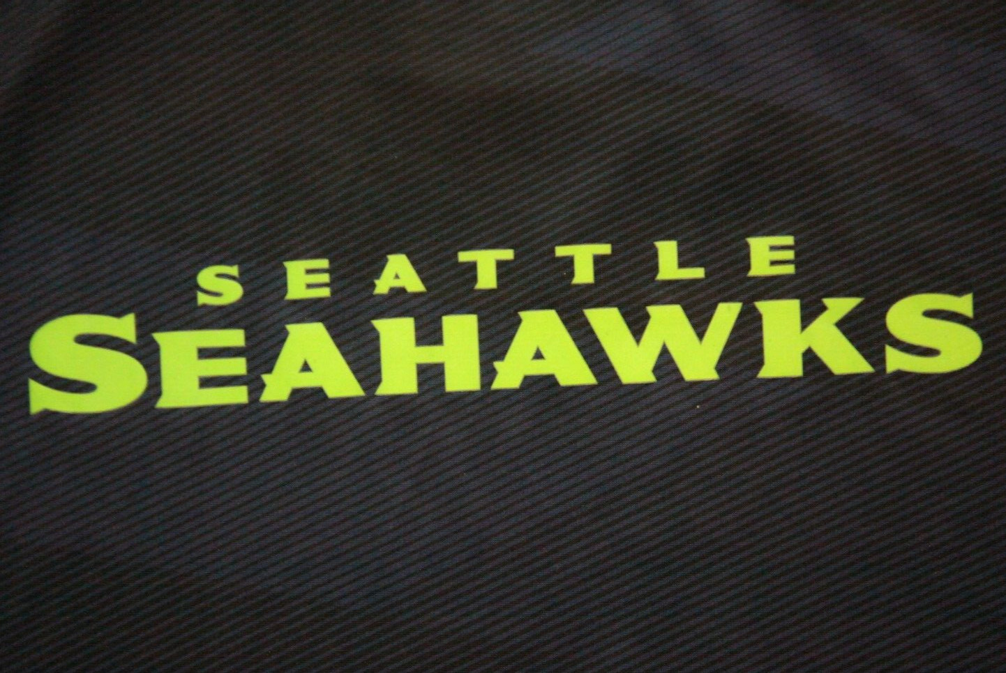 Large Majestic Cool Base Seattle Seahawks T-Shirt Short Sleeve Crewneck WS36