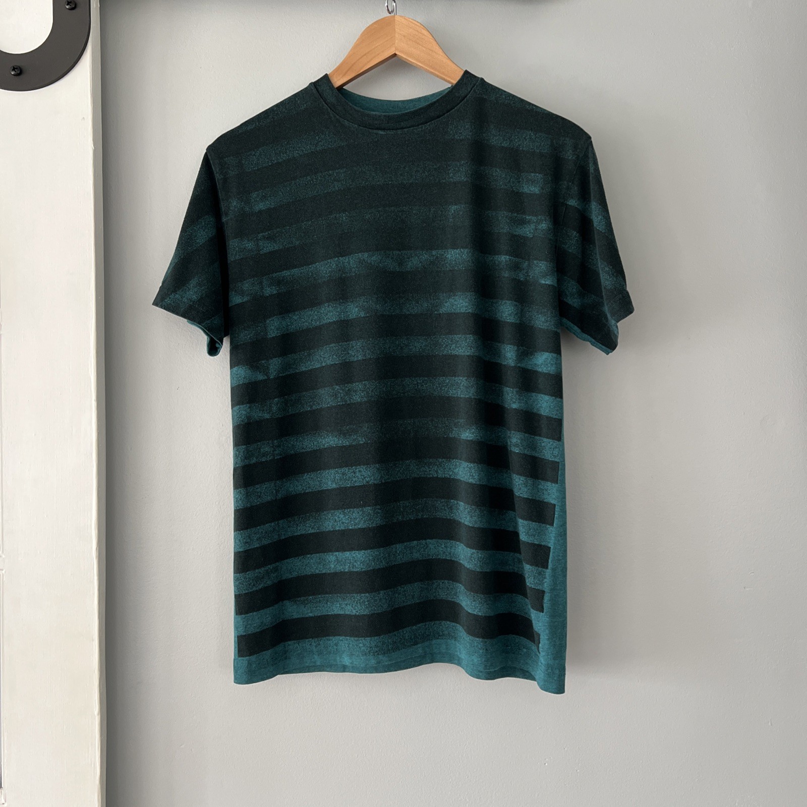 Volcom Front Stripe Aqua Green/Black Overdyed T-Shirt Men’s XL Y2K Skater Grunge