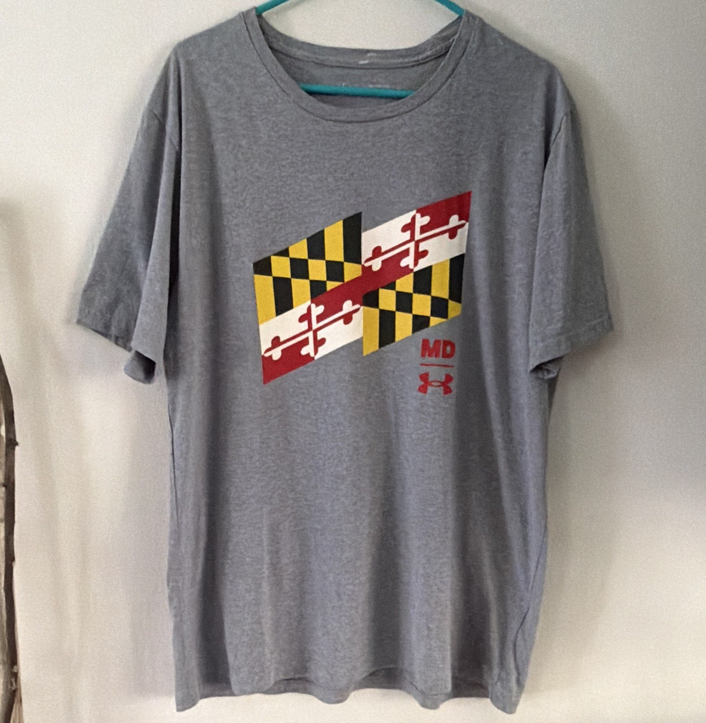 Under Armour HeatGear Men&rsquo;s XL Gray Knit Cotton Graphic Logo Crew Neck Tee MD