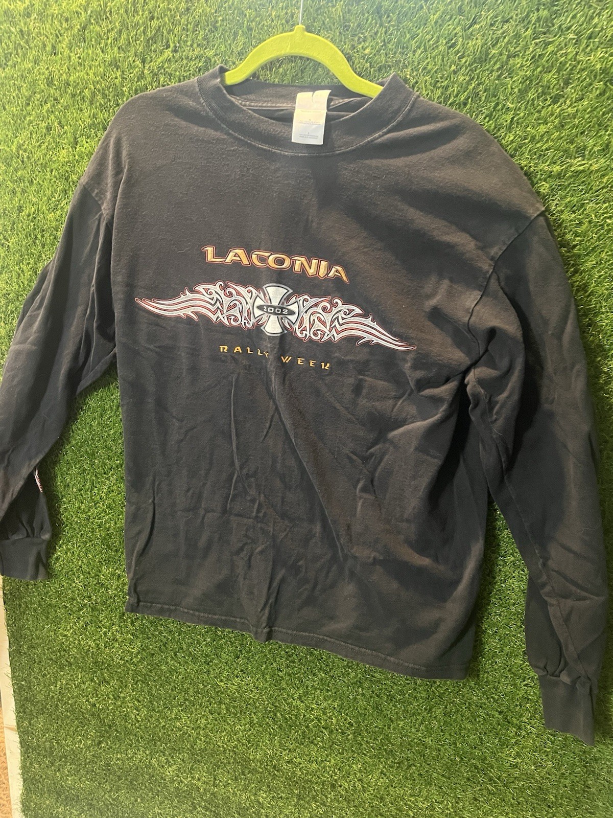 – T-shirt 2002 Motorcycle Rally Laconia New Hampshire Large Small Hole As Shown