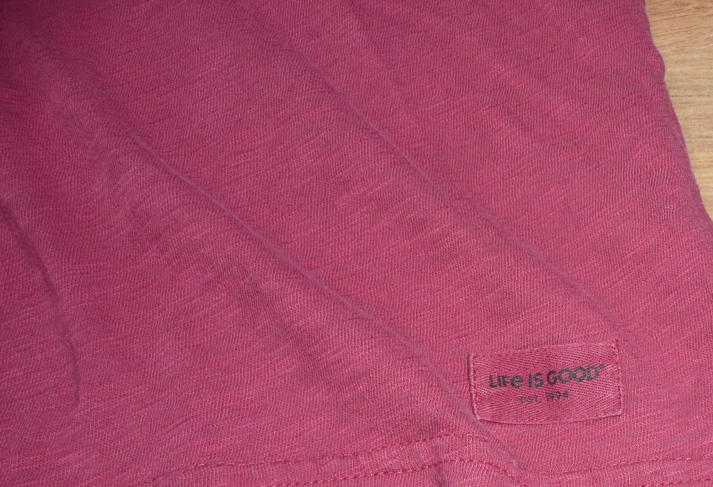 NWOT Life Is Good Mountains Men&rsquo;s Large Maroon T-Shirt