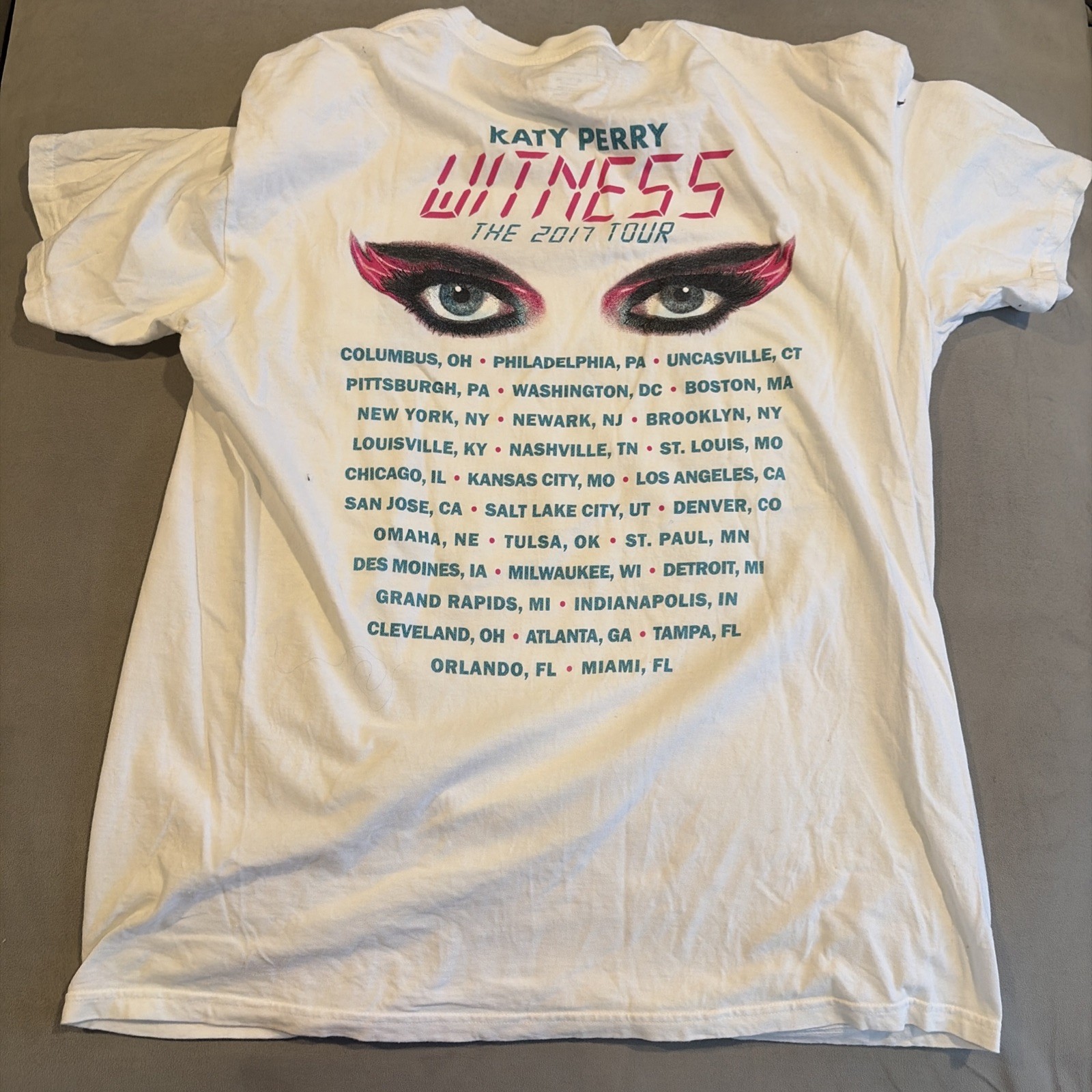 RARE – Katy Perry – Witness Concert Tour 2017 – Graphic T Shirt – Men&rsquo;s Size XL
