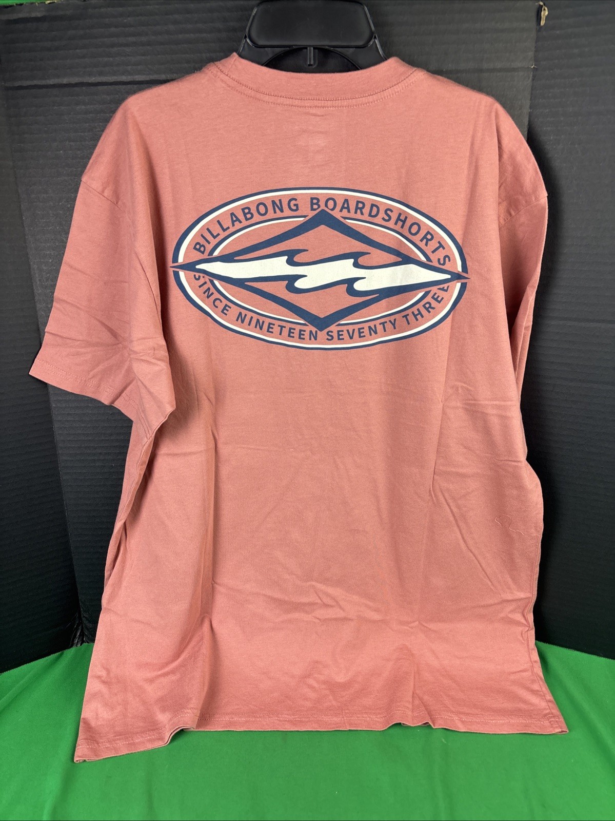 Billabong Men&rsquo;s Graphic T-Shirt Size XL Pink NO TAGS