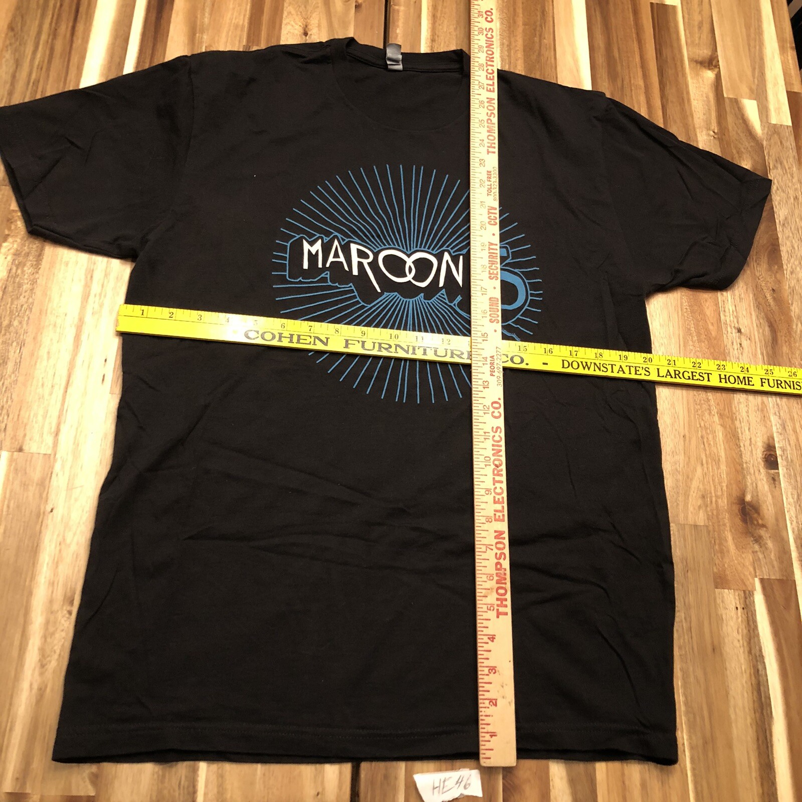 maroon 5 black T-shirt men’s L 2013 starburst Adam Levine