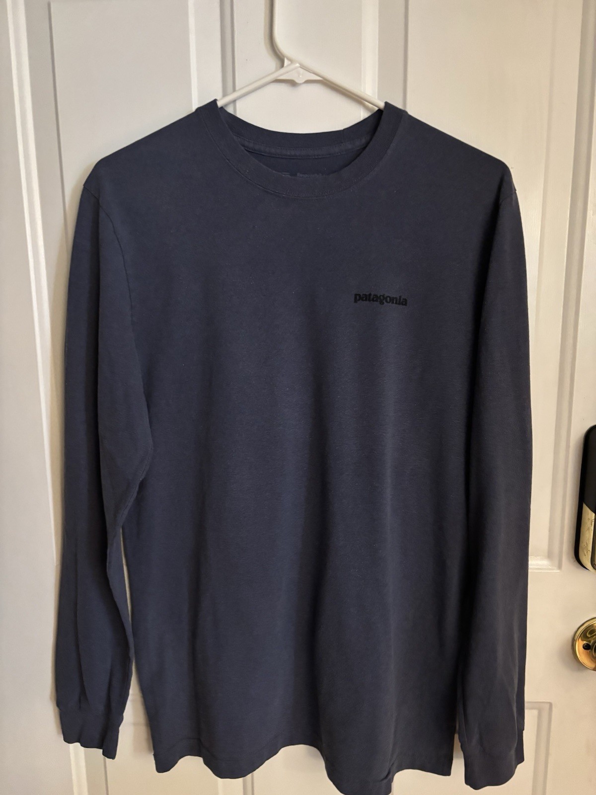 Patagonia Men’s S Regular Blue Long Sleeve Crew Neck Graphic Logo T-Shirt