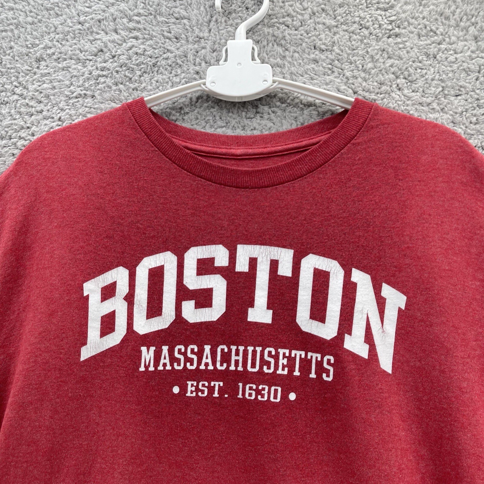 Boston Massachusetts Tee Men Large L Red Big Graphic Spell Out Casual Travel