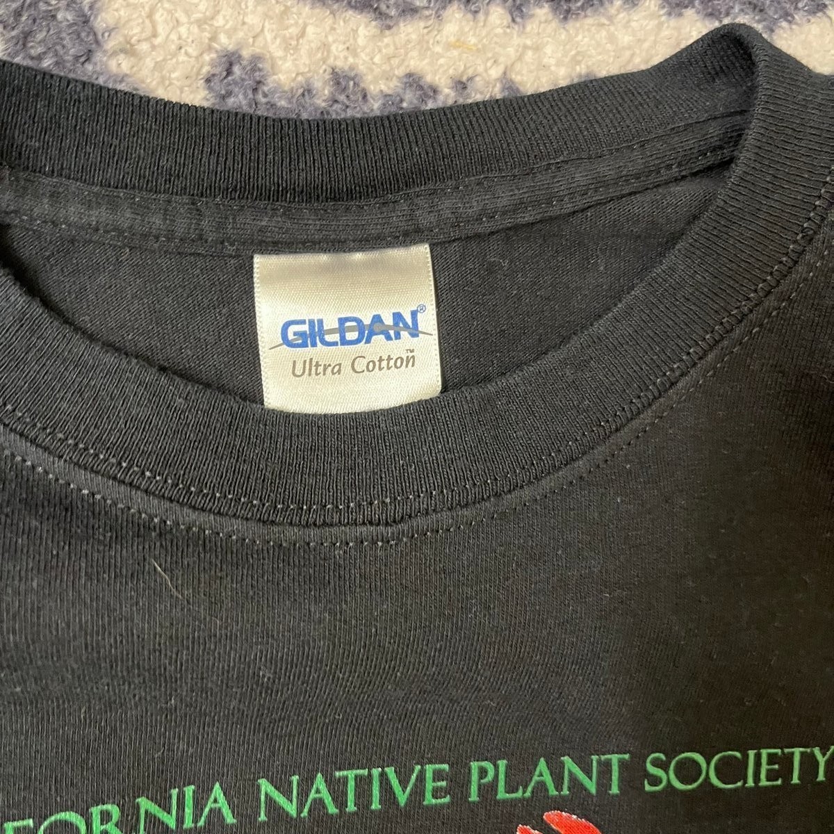 Vitnafge Gildan santa clara Native Plant Society Embroidered T-Shirt Black