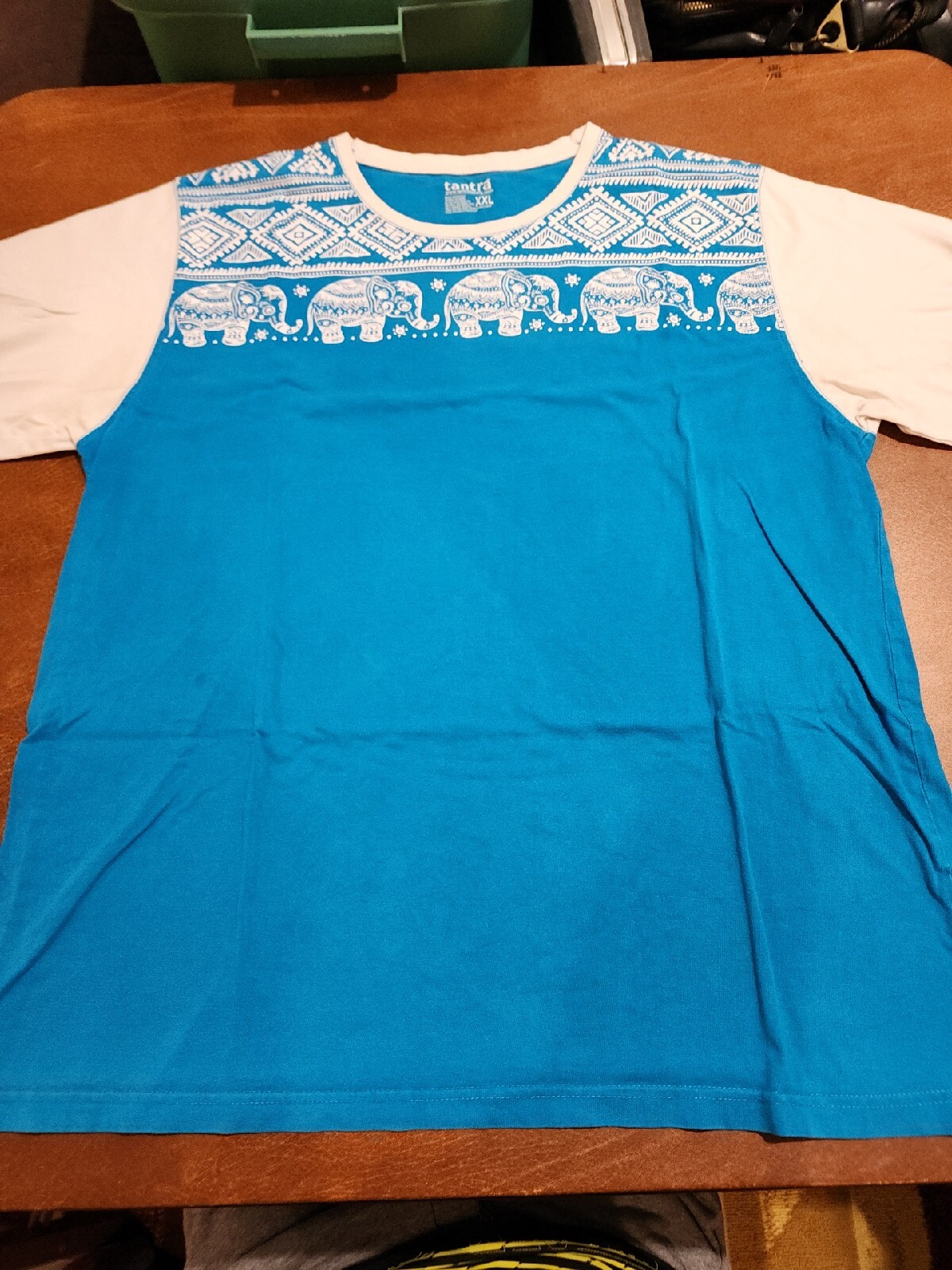 Tantra Men&rsquo;s XXL S/S Blue/White Elephant Graphic T-Shirt EUC. SB11