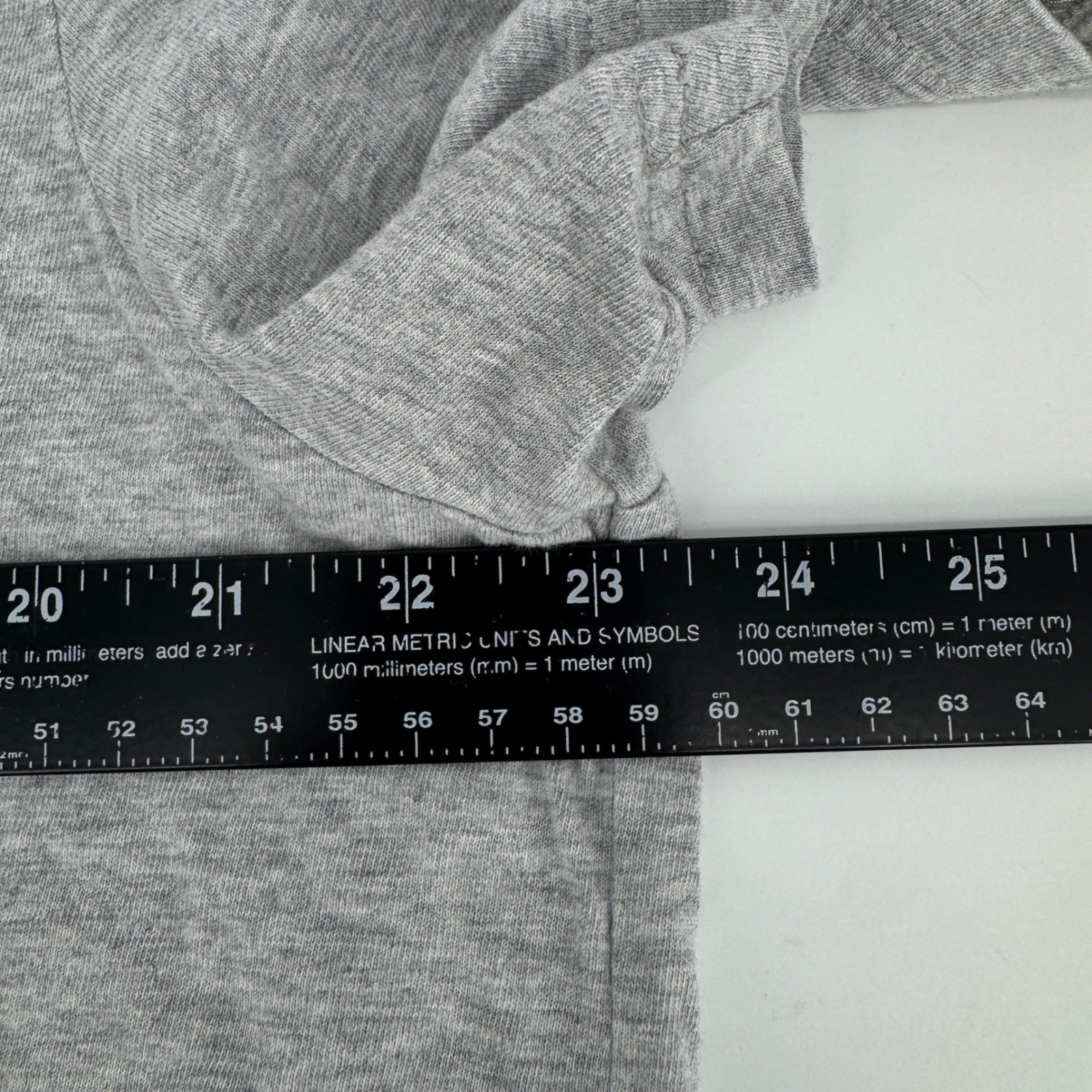Faherty Sunwashed Organic Cotton V-Neck T-Shirt Gray Mens XL Short Sleeve