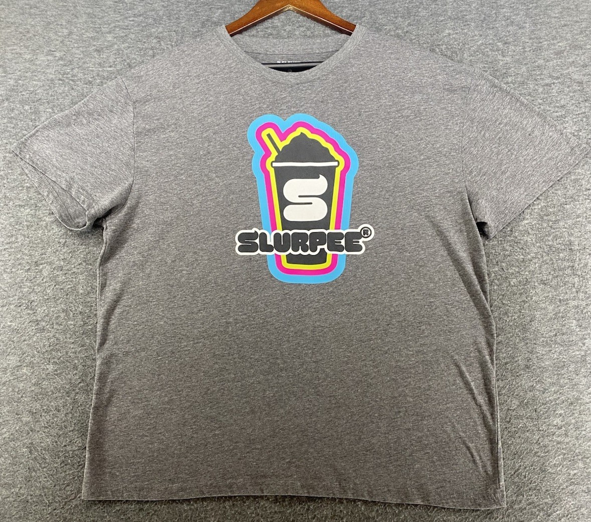 7-Eleven, 7-11 Tee Shirt Gray Slurpee Neon Cup Graphic Logo Men’s Size XL