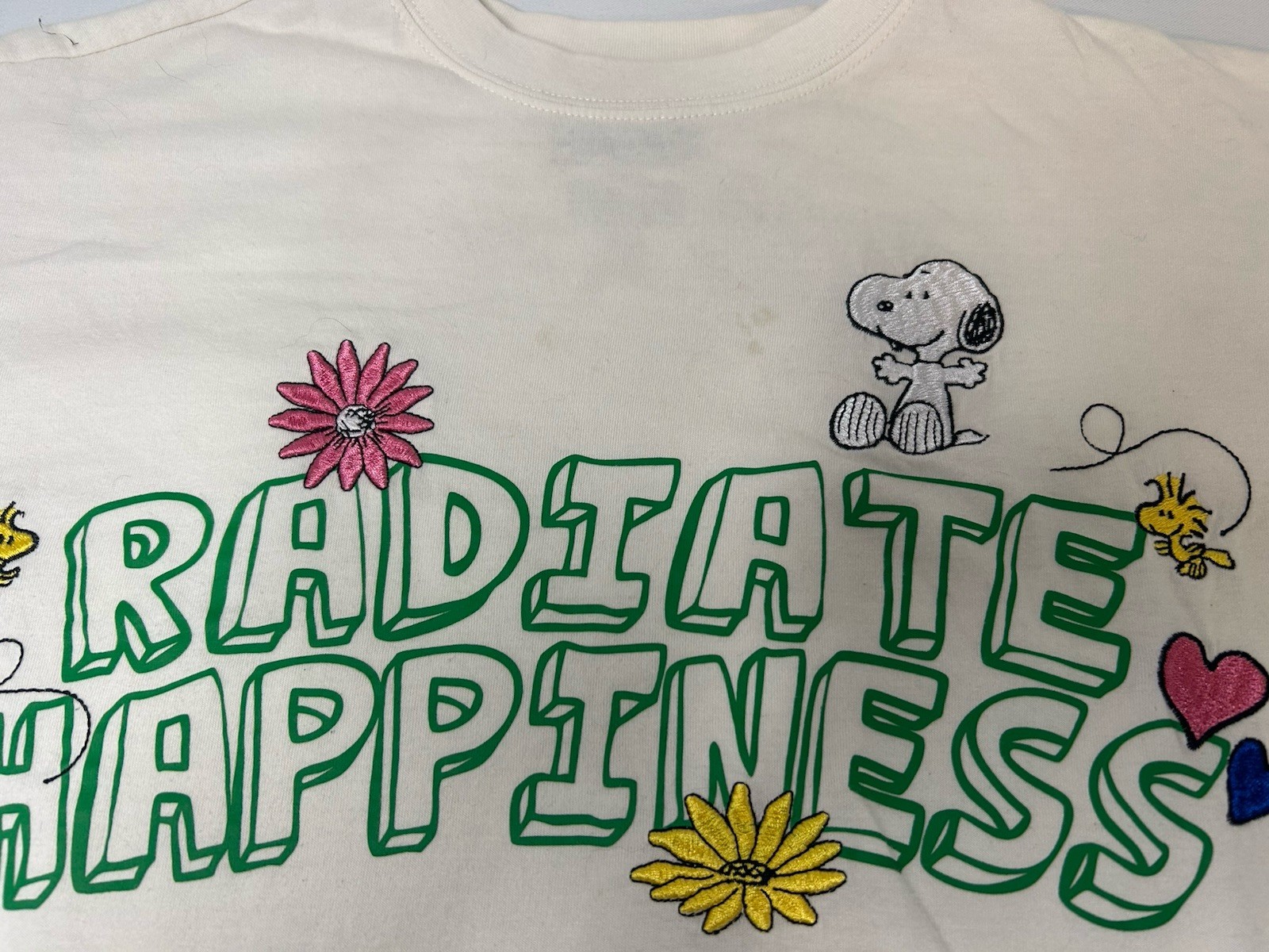 Peanuts Snoopy Radiate Happiness T-Shirt Small Cream Graphic Tee Cotton