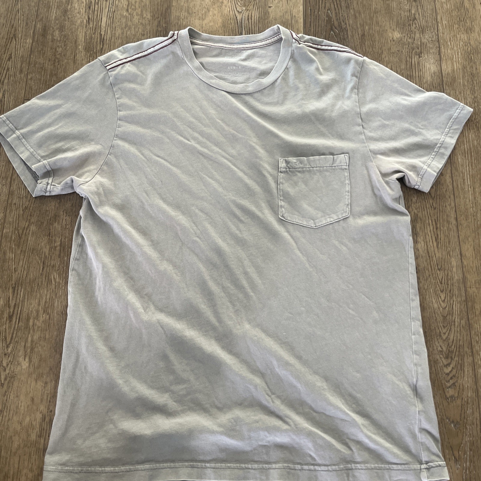 RVCA Men&rsquo;s Short Sleeve Pocket Tee Shirt Men’s Size Large.