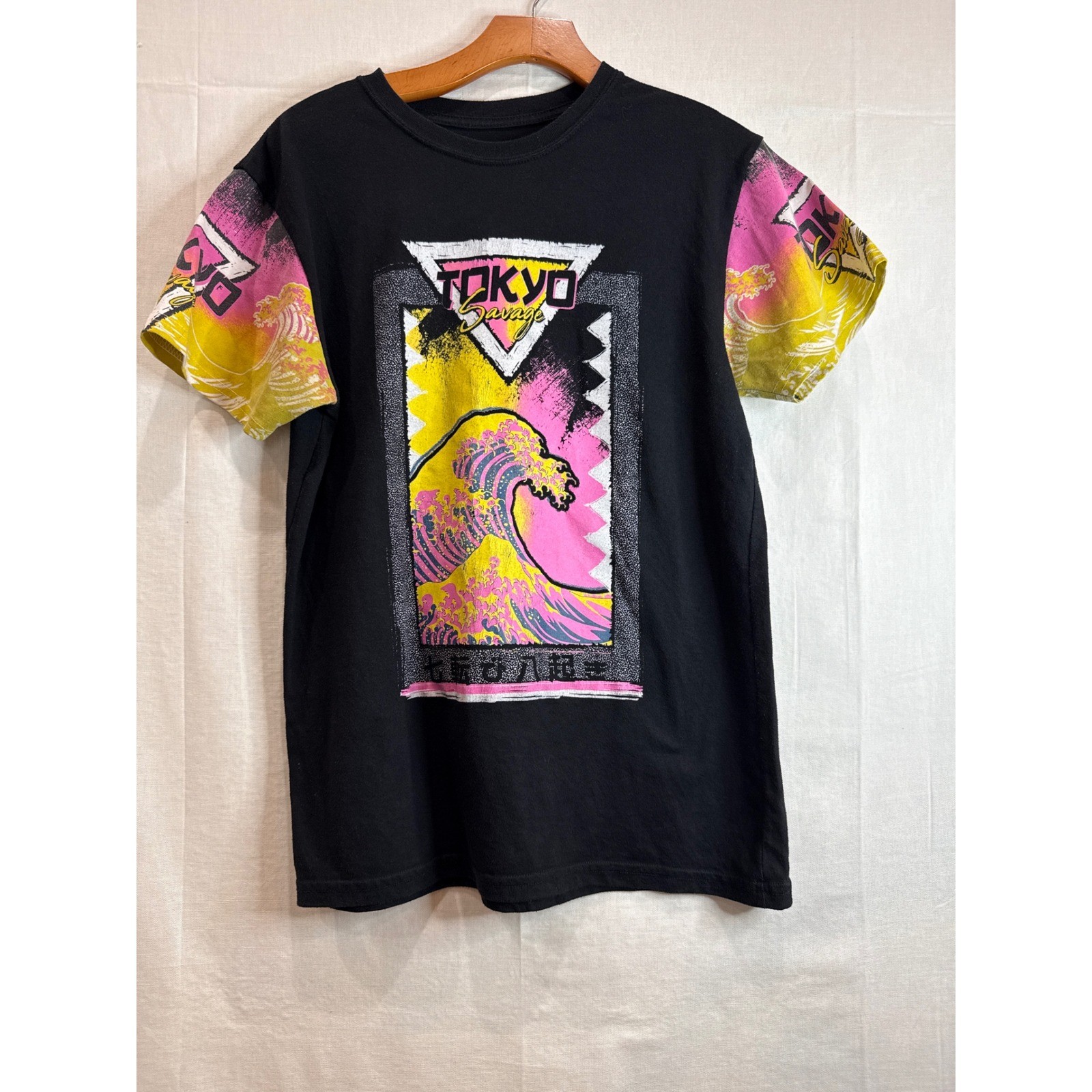 Fresh Laundry Tokyo Savage Graphic Tee Black Pink Yellow Great Wave Mens Medium