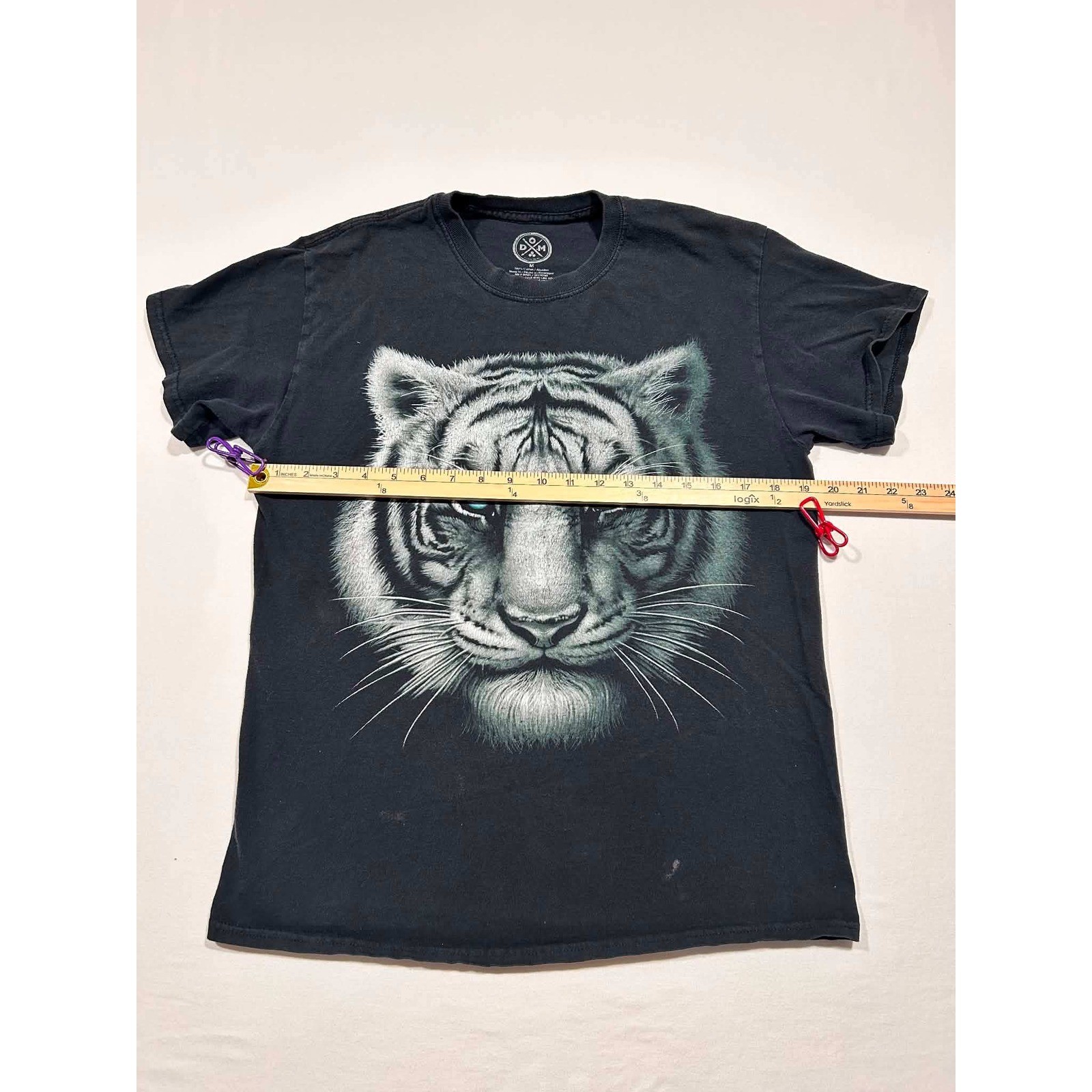 DOM Its About The Art White Tiger Blue Eyes Graphic T-Shirt Black Mens Medium