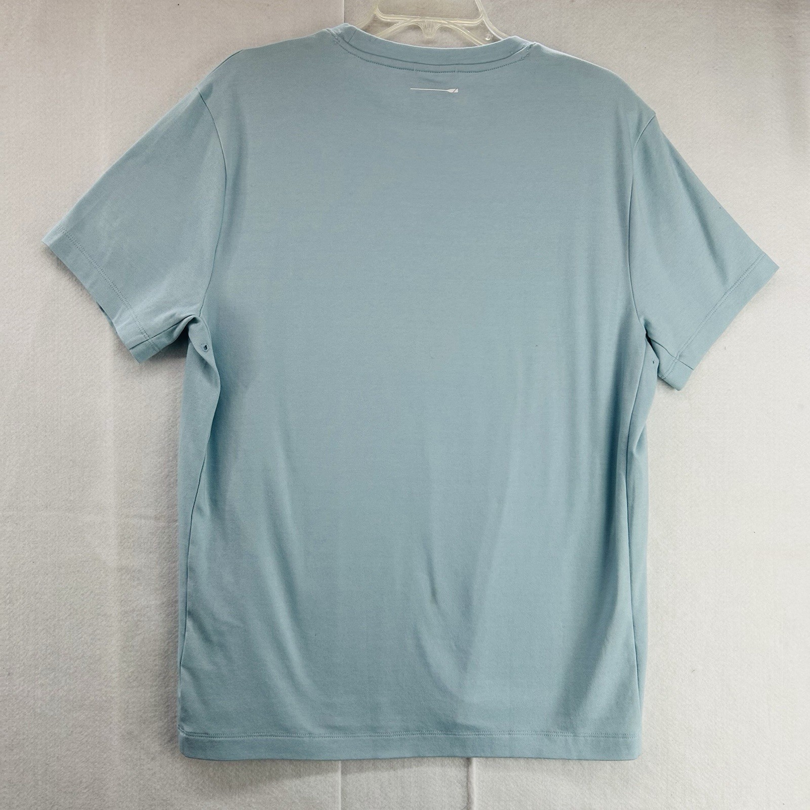 J.Crew Mens Performance T-shirt with COOLMAX UPF 50+ Light Blue LARGE