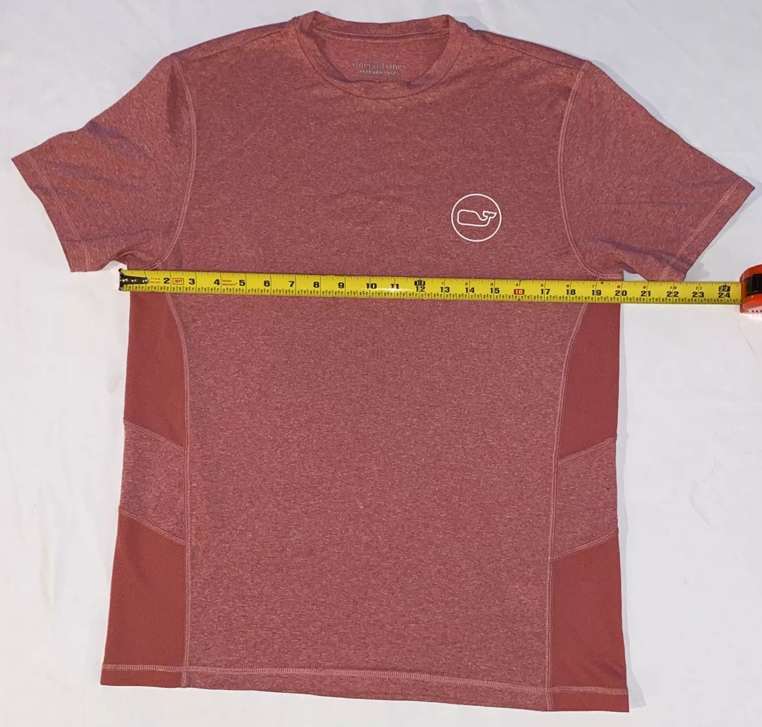 Men’s Vineyard Vines Light Red Performance Tshirt Size Small COMFORTABLE