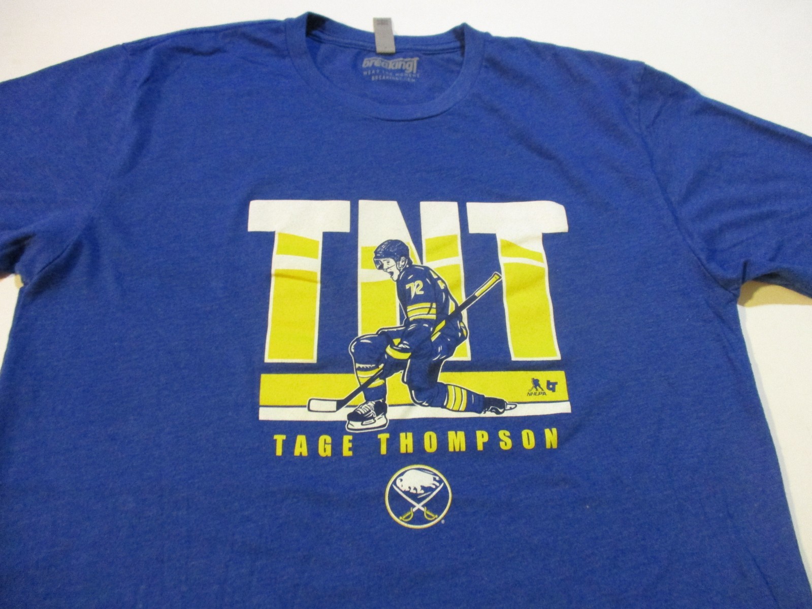 TAGE TNT THOMPSON #72 BUFFALO SABRES HOCKEY NHL T-SHIRT LG BISONS BILLS BRAVES