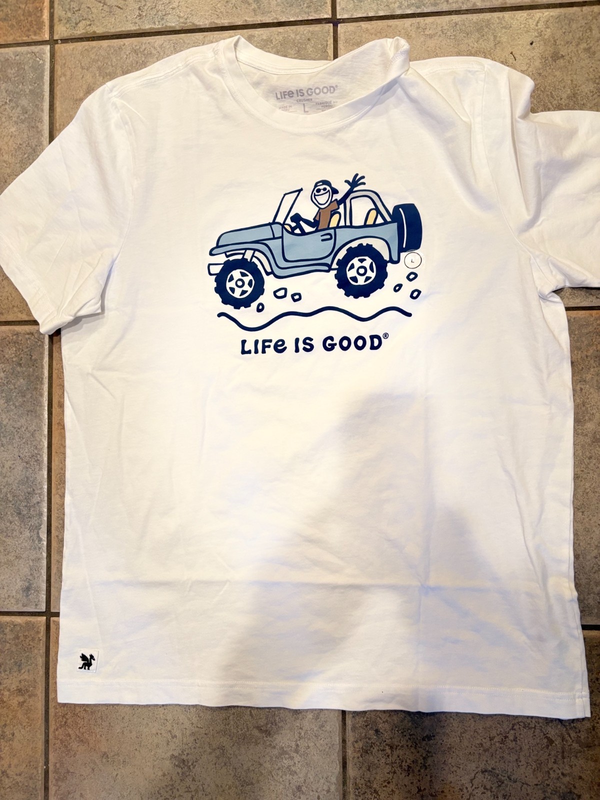 Men&rsquo;s LIFE IS GOOD “GUY WITH JEEP” CRUSHER Large WHITE T-SHIRT