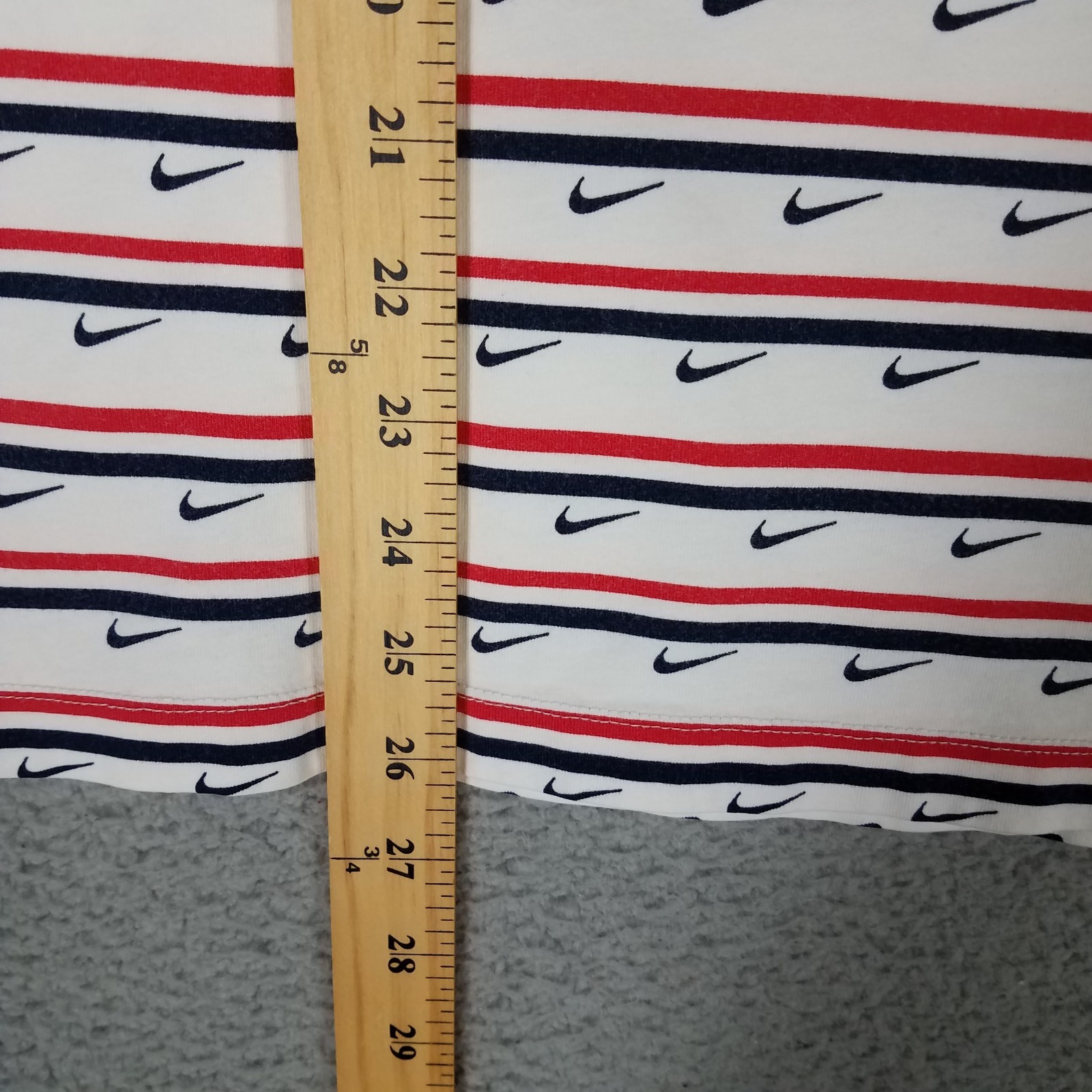 Nike T-Shirt Adult Small Swoosh Striped Crewneck Casual Red White Blue Travel