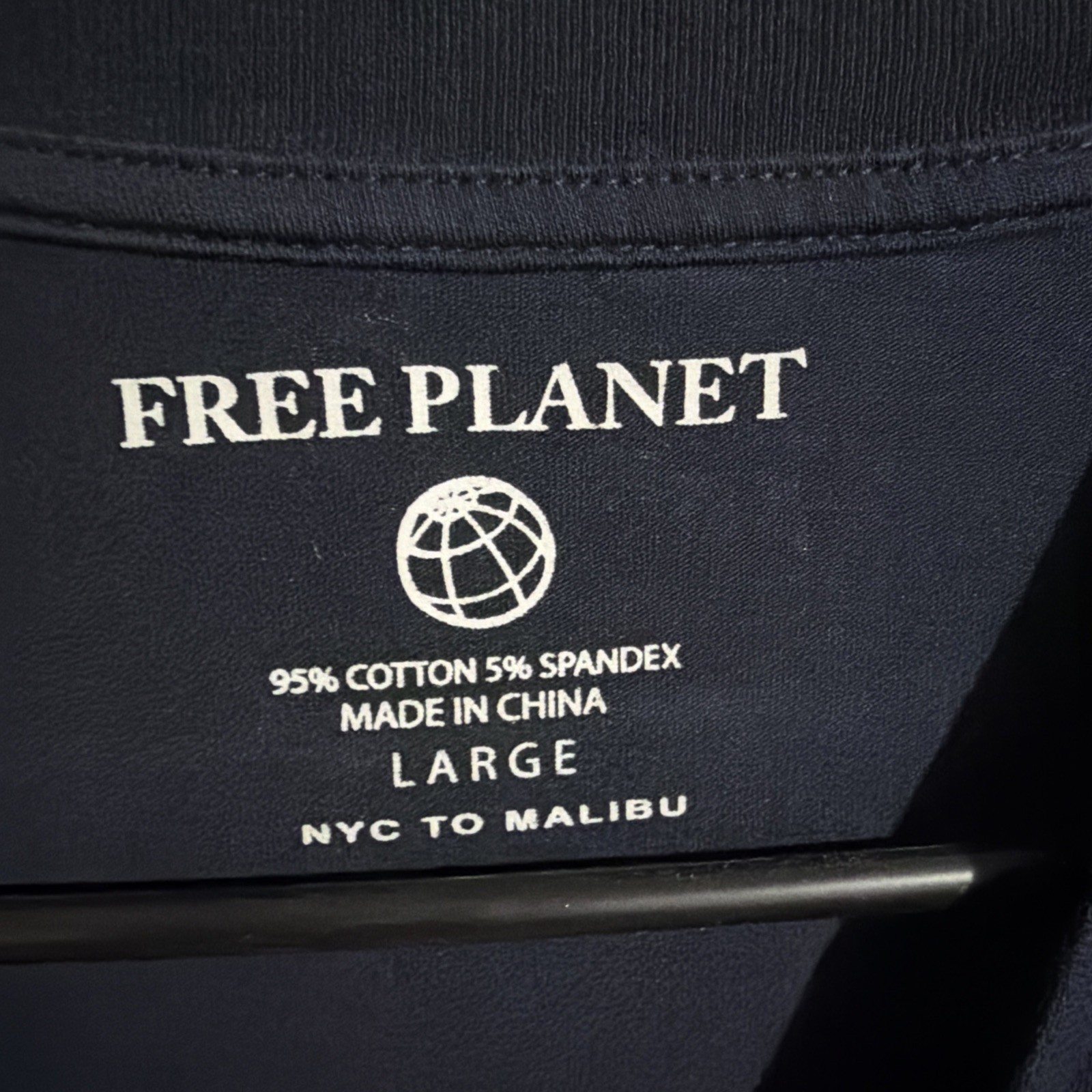 Free Planet Shirt Men&rsquo;s Large Water Themed Short Sleeve Tee Top