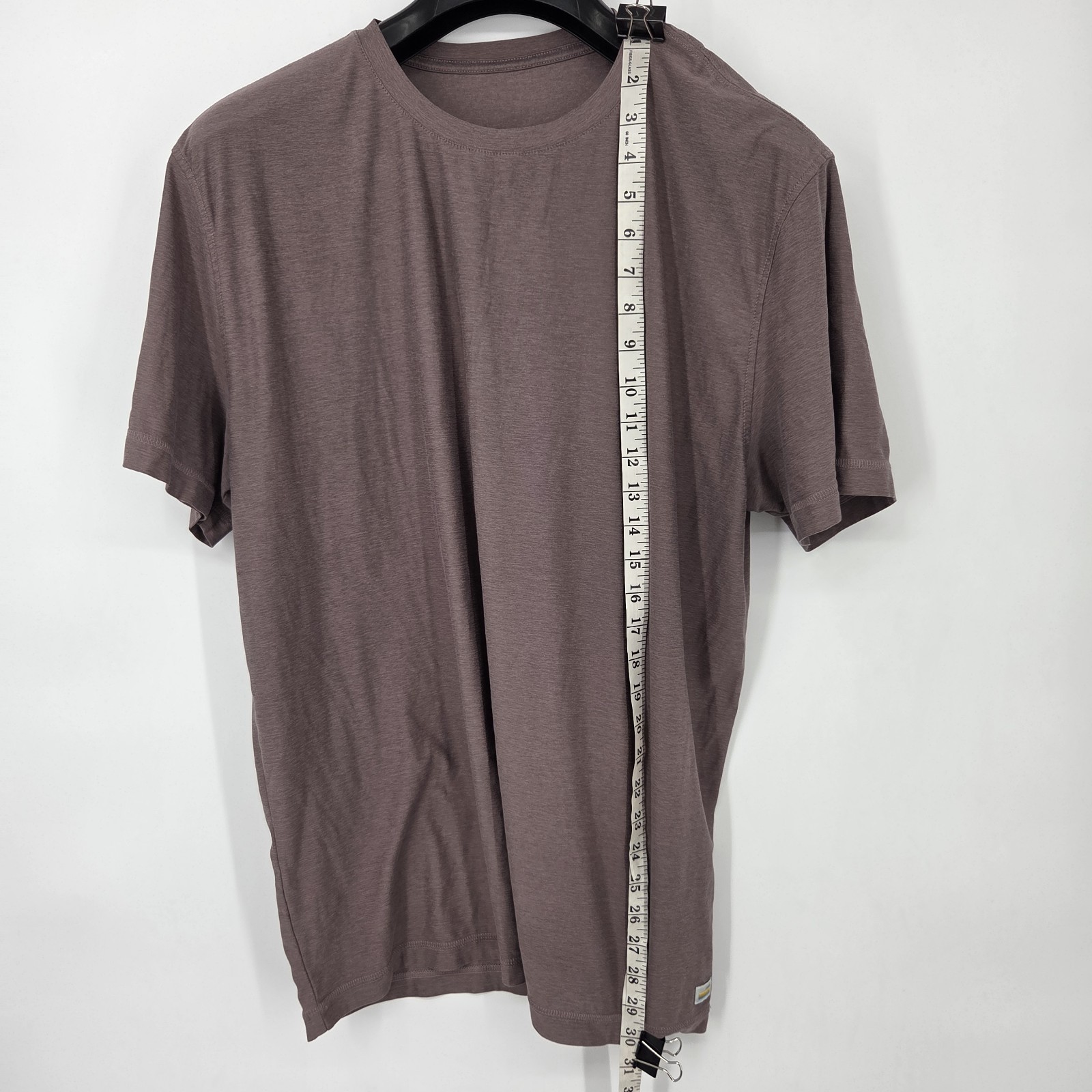 Vuori Shirt Men&rsquo;s XL Strato Tech Tee Gym Yoga Light Brown Taupe Short Sleeve