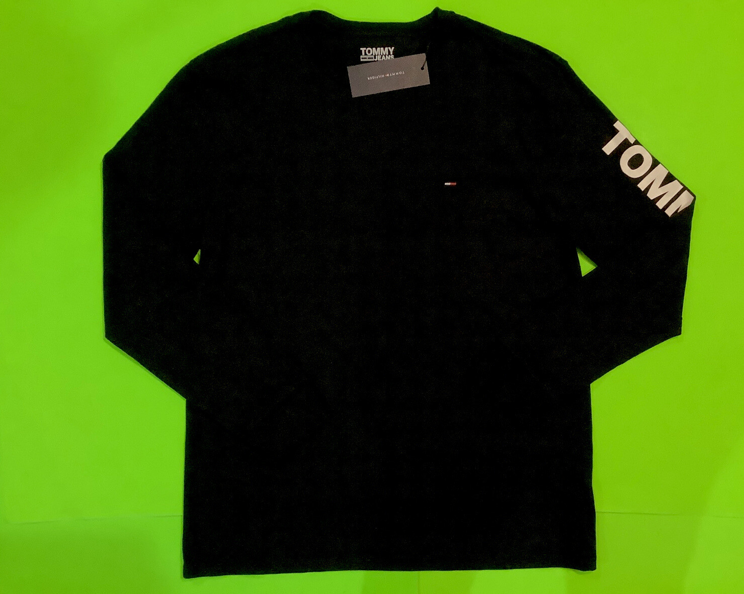 TOMMY HILFIGER Men’s Long Sleeve T-Shirt Size LARGE Black w/White Cotton NEW