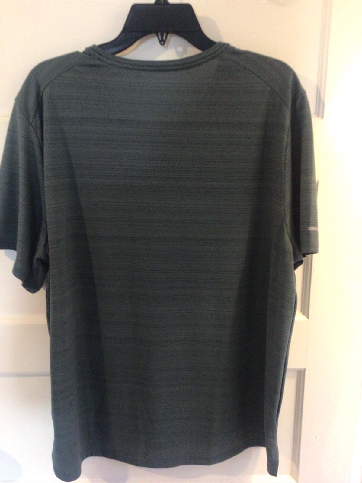 NIKE MEN’S XL DRI-FIT MILER T-SHIRT “Hasta/Reflective” Running Gym