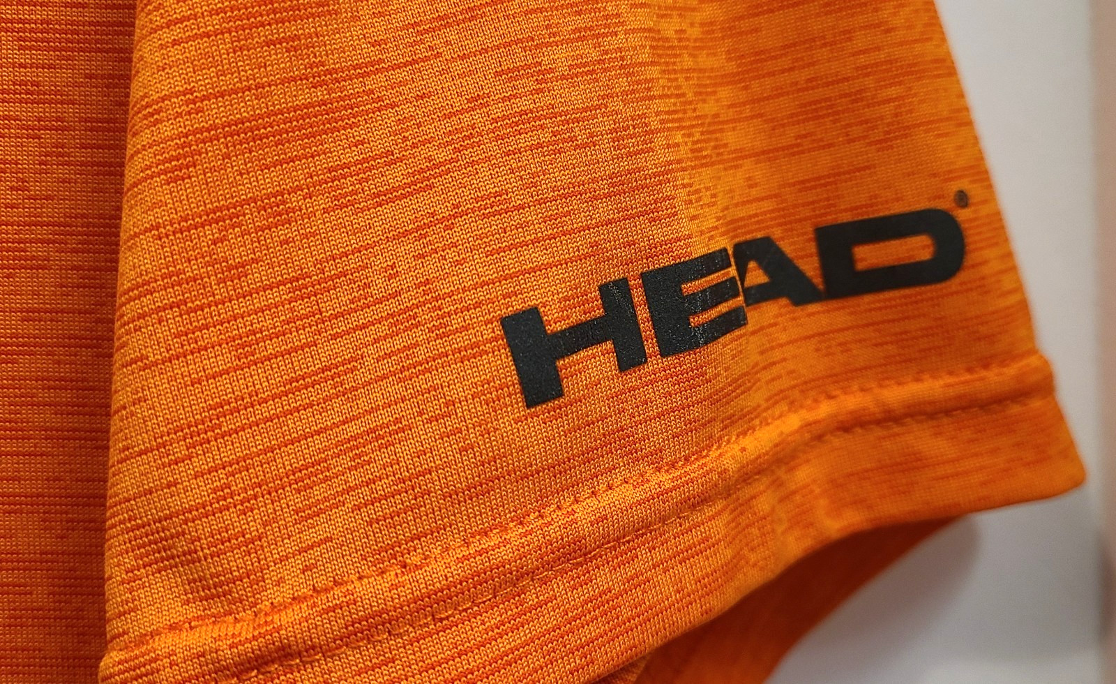 HEAD HYPERTEK Digital Print Orange V-Neck Short Sleeve Athletic T-Shirt *SMALL