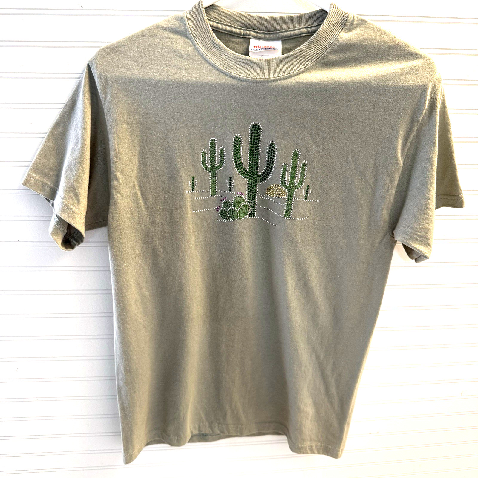 Green studded women&rsquo;s Cactus Desert Graphic Tee S Hanes Heavyweight 50/50