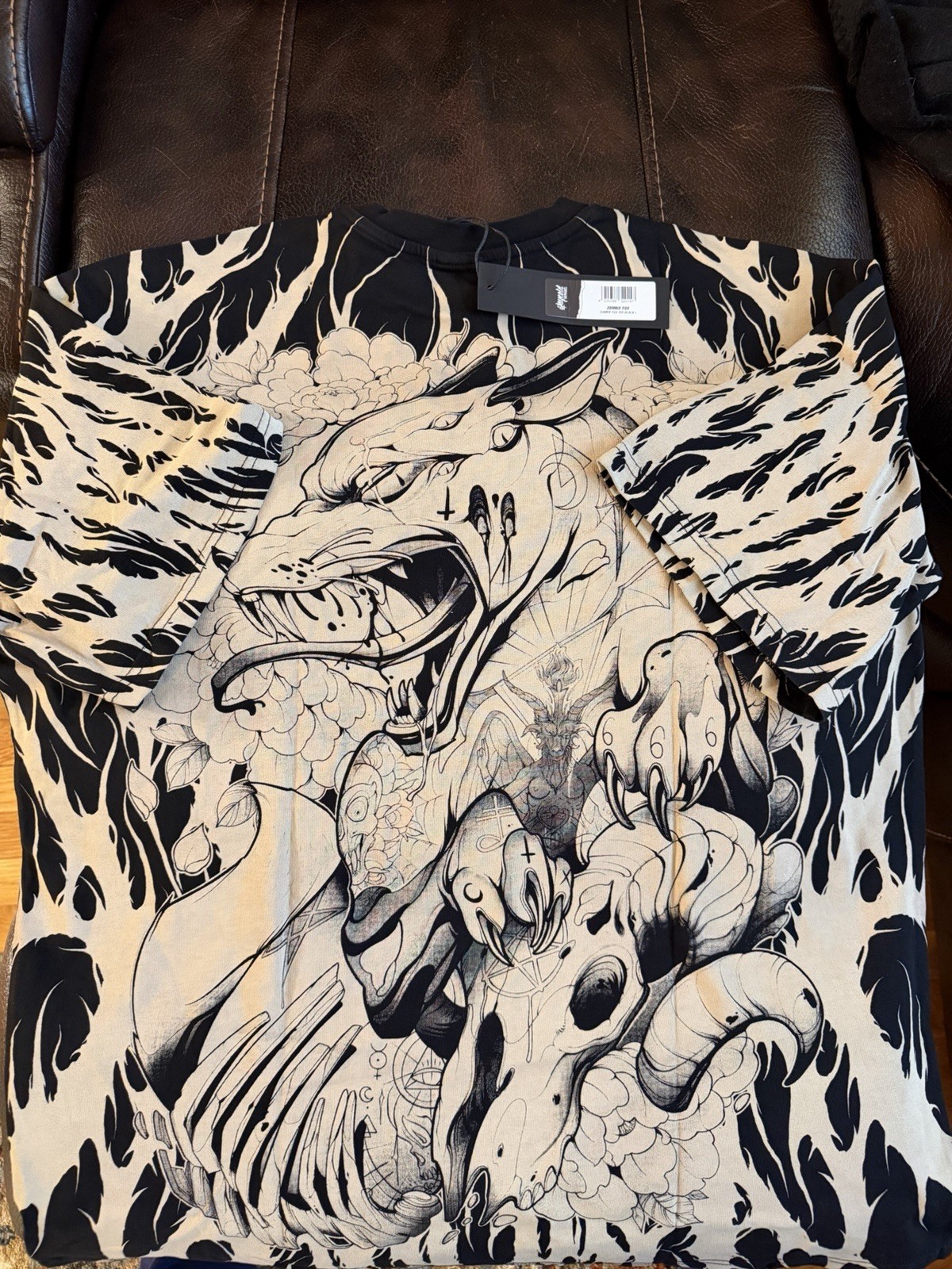 *BRAND NEW* Stay Cold Apparel Zombie Fox Men’s L Crew Neck Cotton Tee