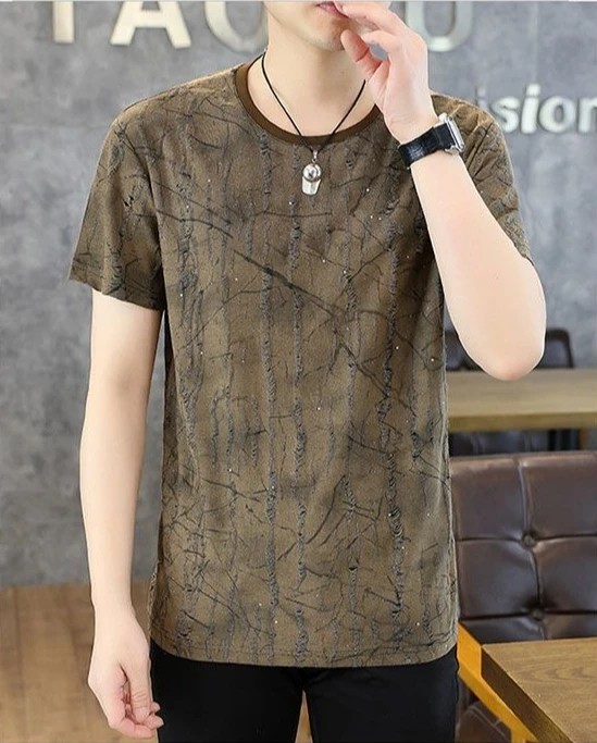 Men&rsquo;s Trendy Ripped Sequins Graphic T-Shirt Casual Distressed Short Sleeve Top