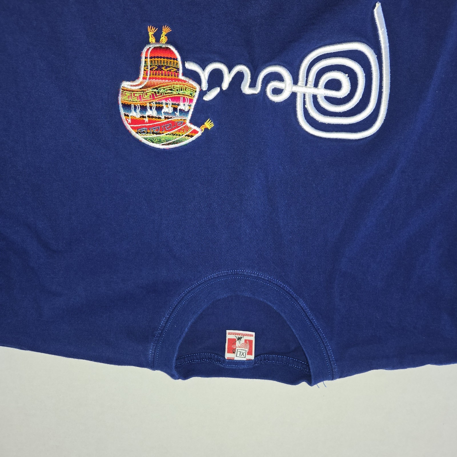 Peru Chullo Llama Peruvian Patriotic Blue Embroidery Short Sleeve T-Shirt XL Euc