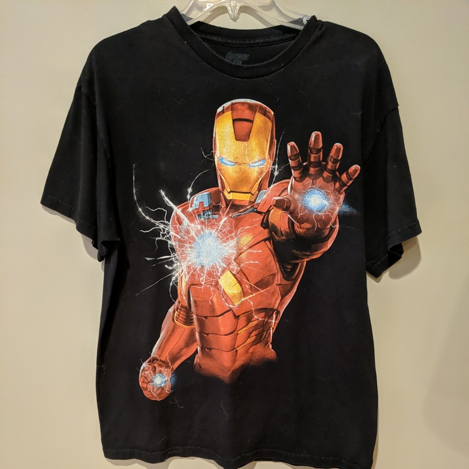 Black and Red Men&rsquo;s Marvel Ironman Super Hero Avengers T-shirt Large