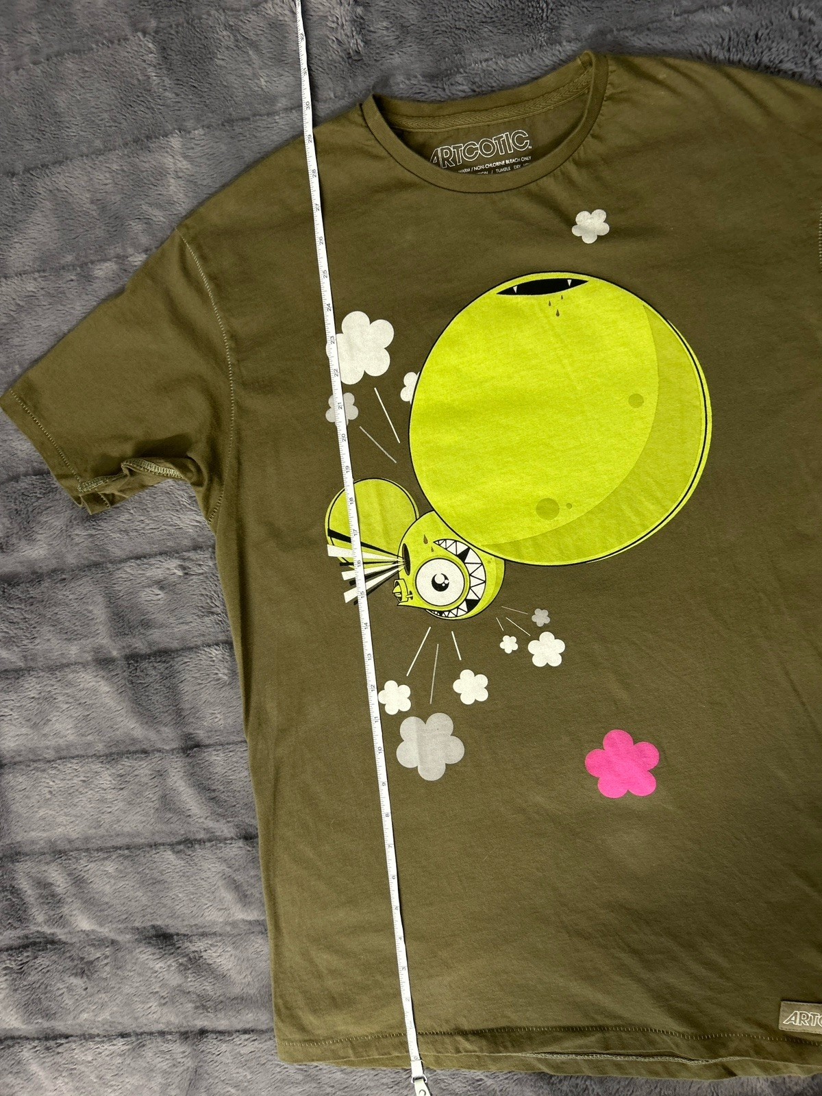 Artcotic x Dalek Space Monkey Graphic Tee Shirt Olive Green Men&rsquo;s Large L