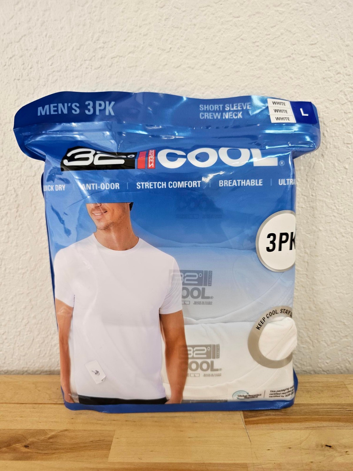 L / LARGE WHITE – 3 PACK – 32 Degrees Cool Men&rsquo;s Short Sleeve T-Shirts Crew Neck