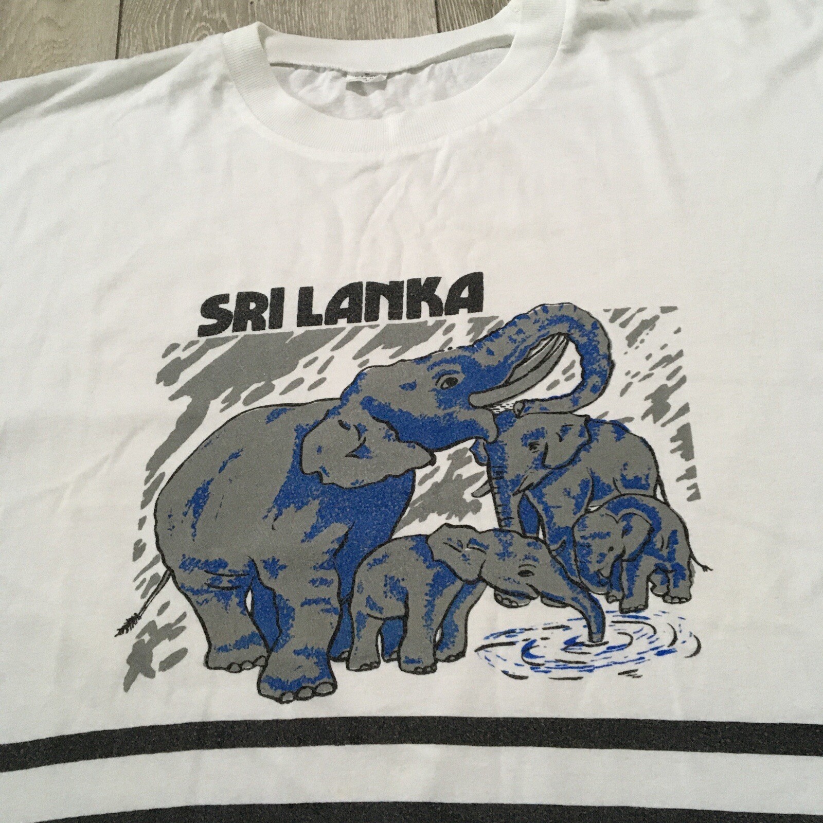 Vintage Sri Lanka Shirt Mens XL White Cotton Elephant Graphic Single Stitch Slim