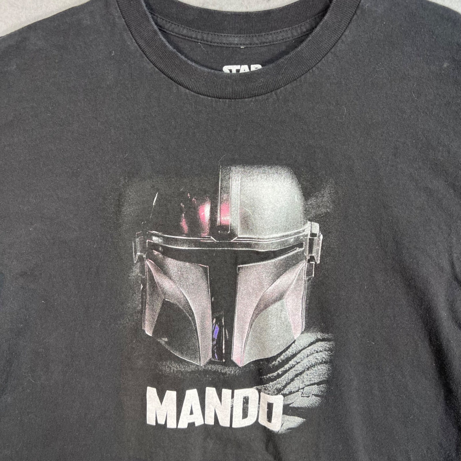 Star Wars Mad Engine Mando Graphic T-Shirt Large Black Cotton Short Sleeve Mens