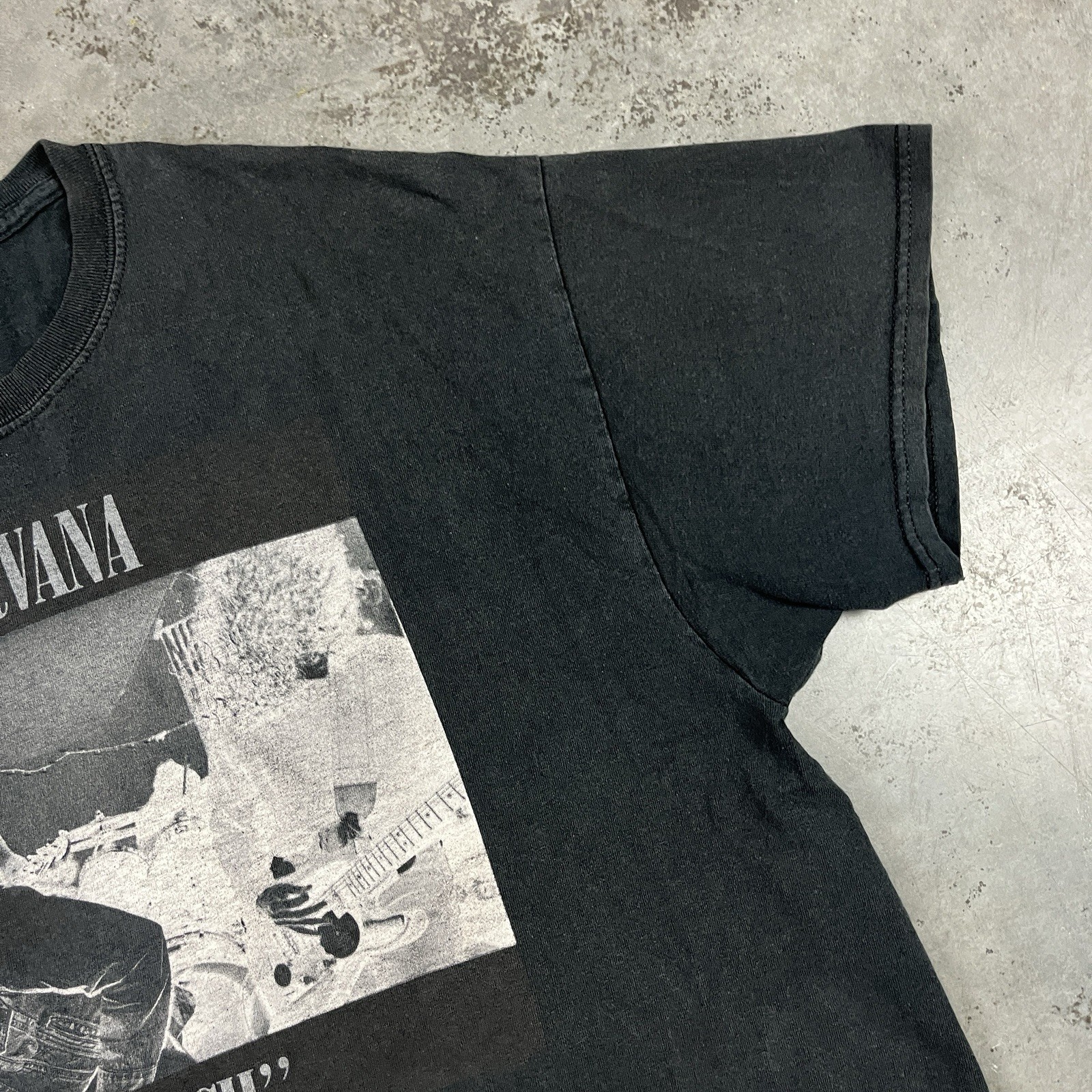Nirvana T Shirt Mens XL Black Bleach Grunge Y2K Preowned