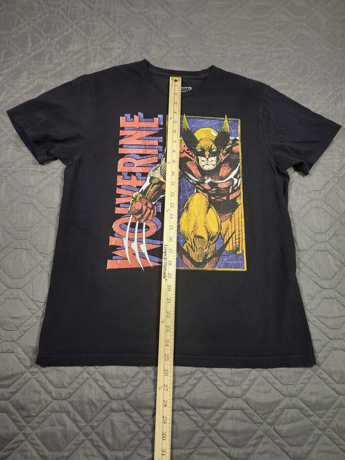 Marvel brand Wolverine graphic t-shirt featuring a comic panel illustration Size